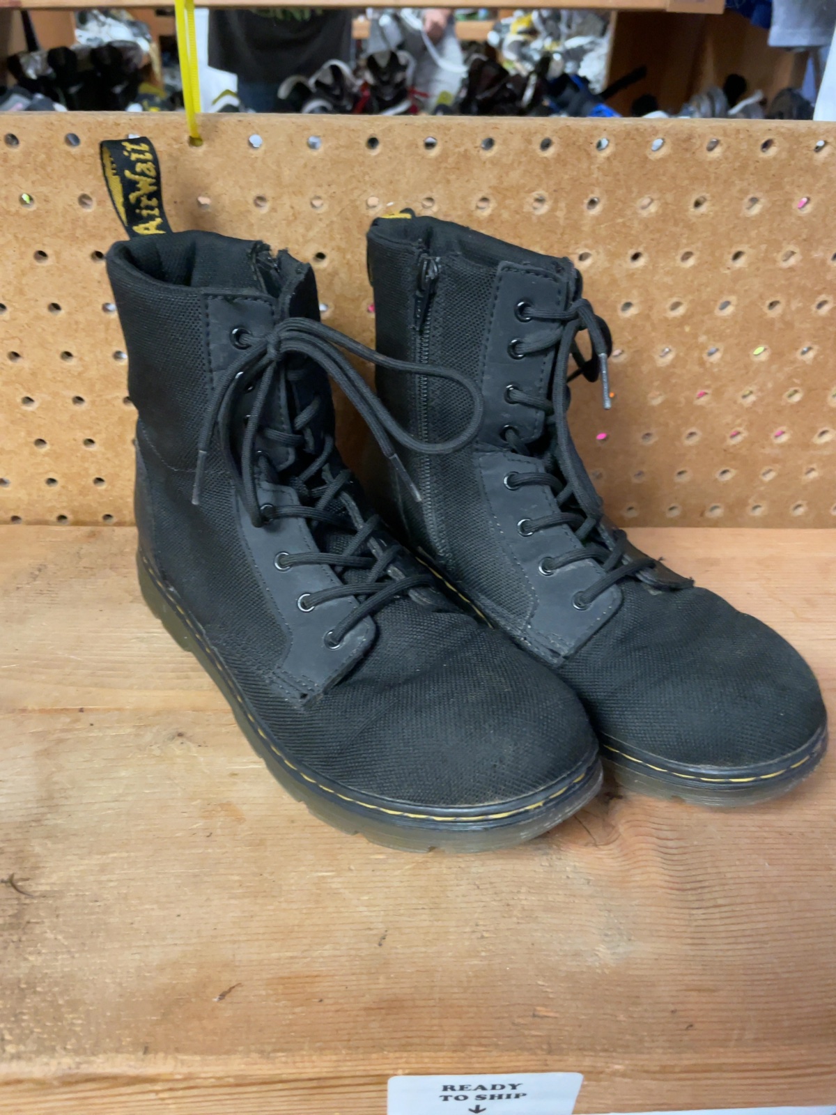 Dr. Martens Combs Canvas Lace Up Boots Size 7