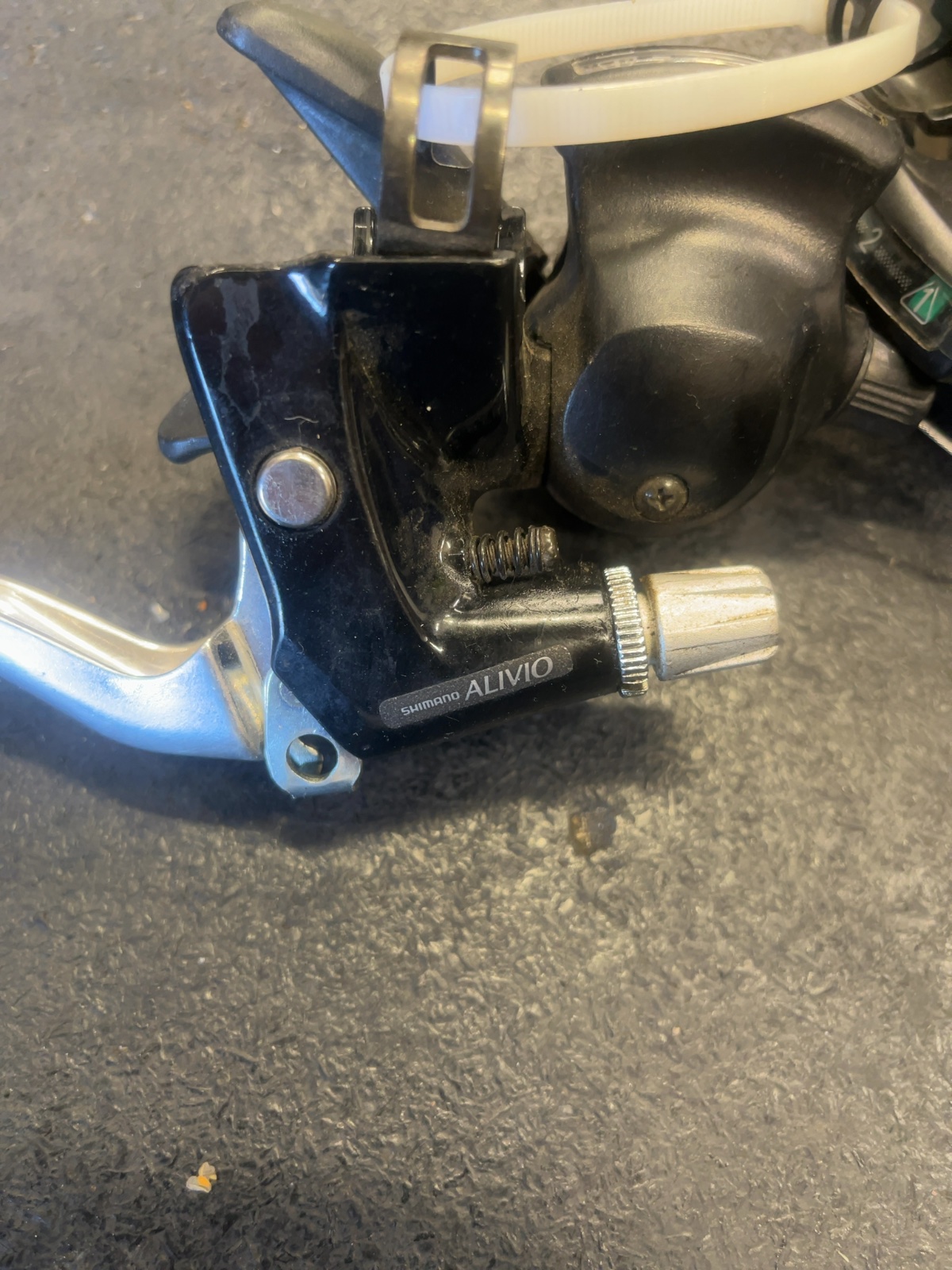 Shimano Alivio 3x7 Speed Brake Lever & Shifter Combo Set Good