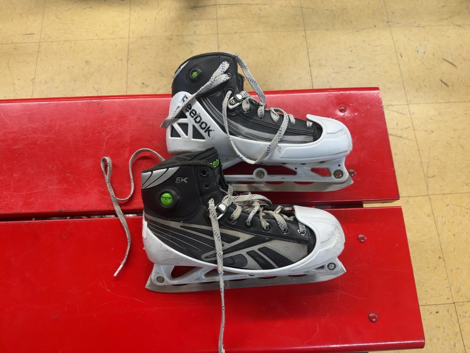 Reebok The Pump 5K Ice Hockey Goalie Skates Size 7 - image 1