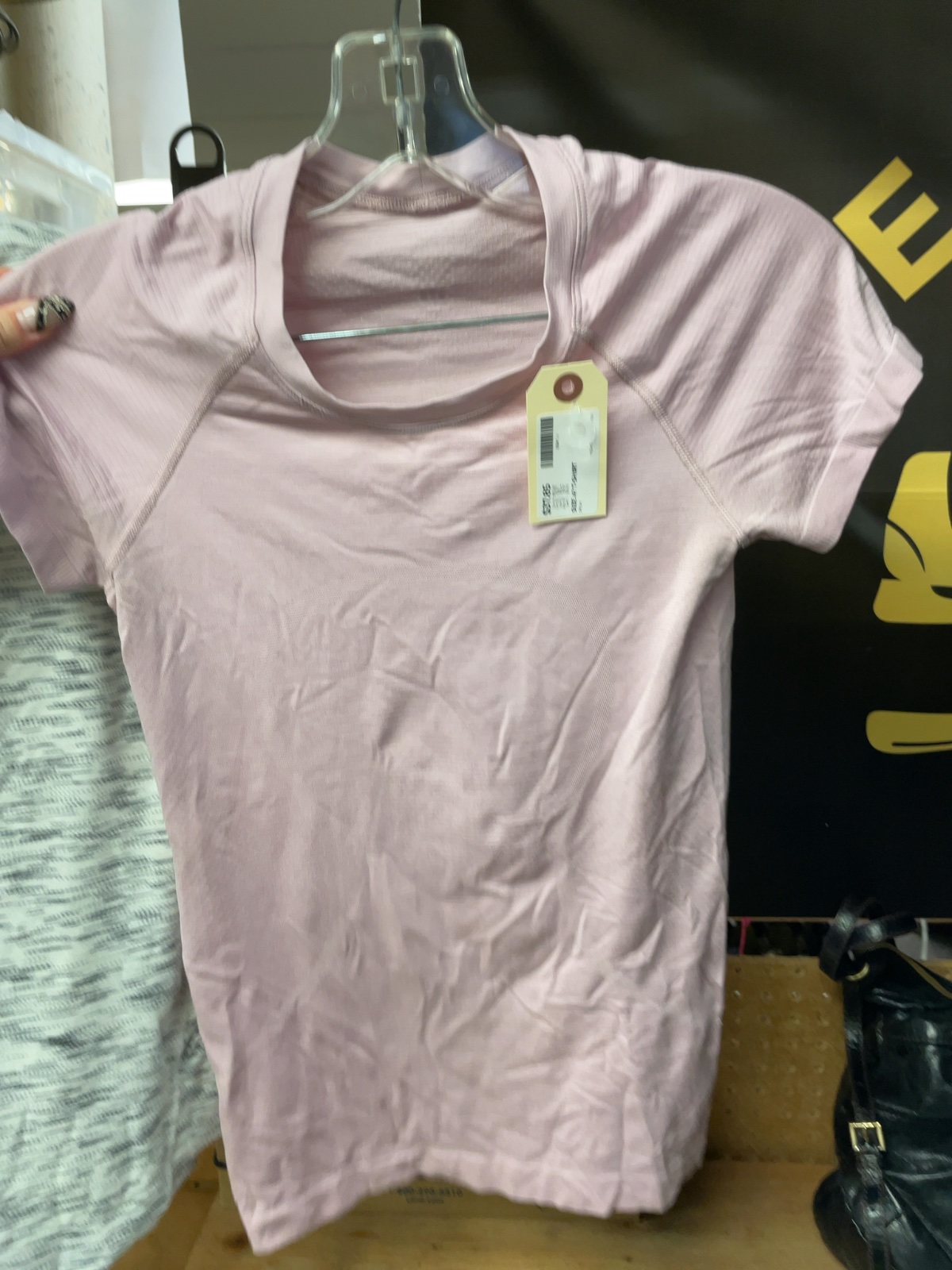 Lululemon Swiftly Tech Short Sleeve Shirt Size 4 Pink