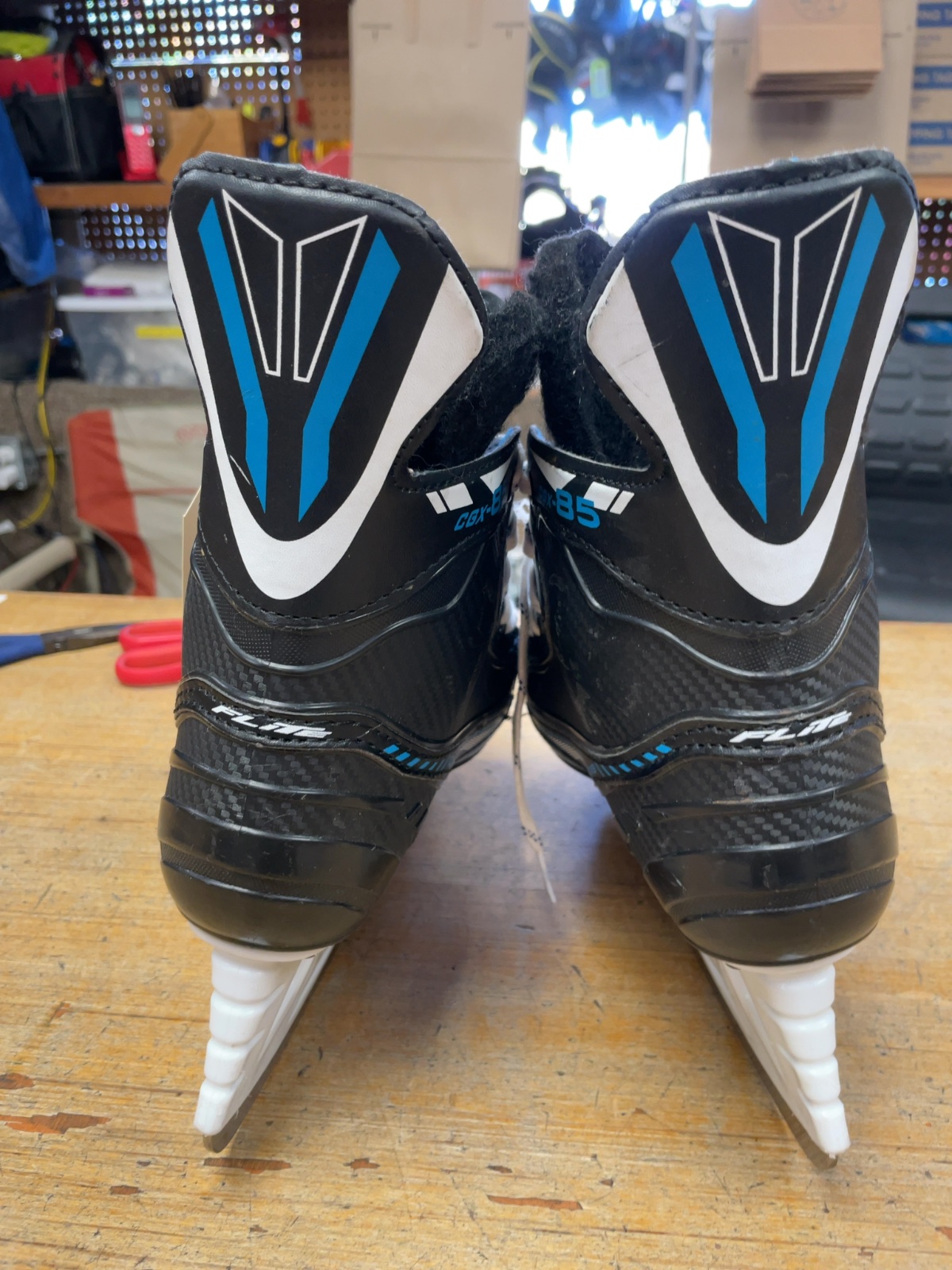 Flite CGX-85 Size 4 Ice Hockey Skates