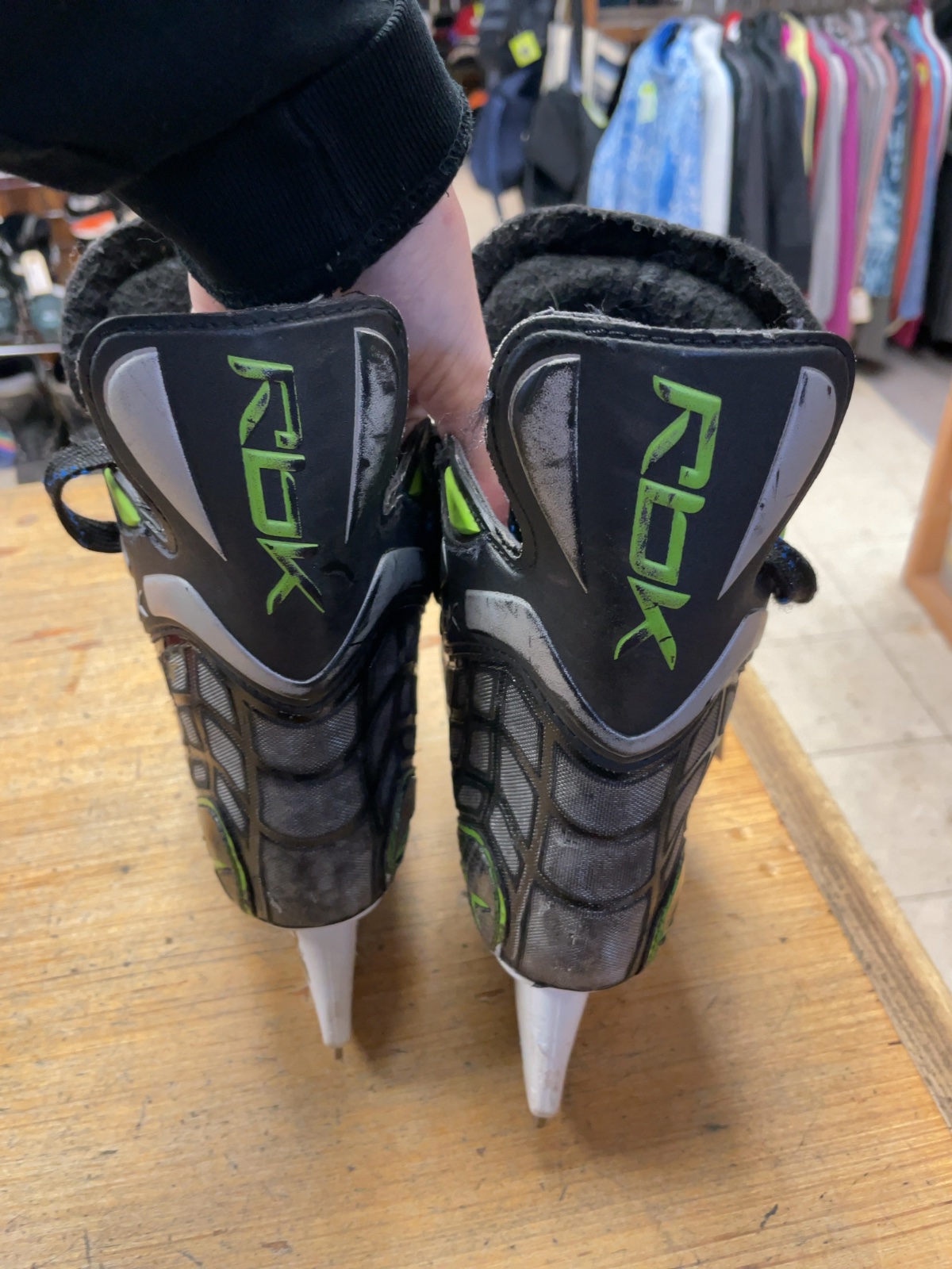 Reebok 4K Size 2 Hockey Skates