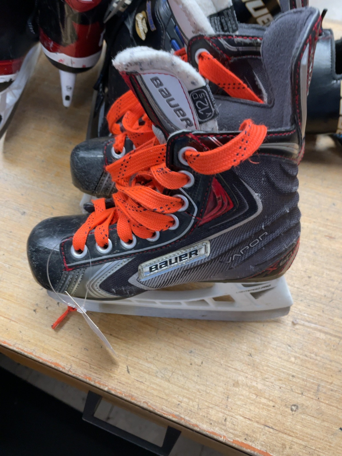Bauer Vapor X60 Y12.5 Ice Hockey Skates