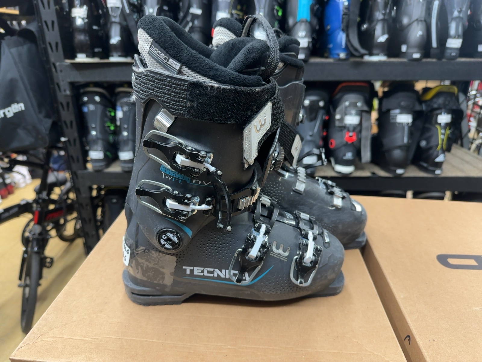 Tecnica Mach1 MV W Women's Ski Boots - Size 26.5 - image 1