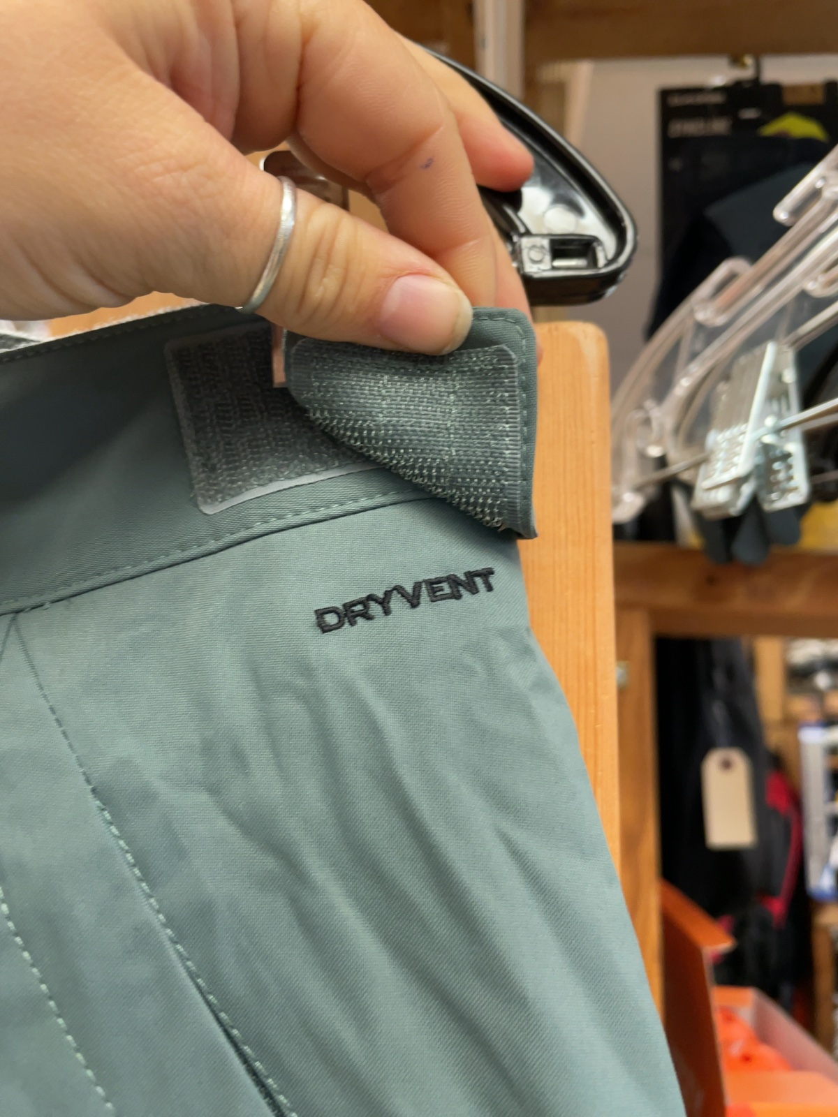 The North Face DryVent Ski Snowboard Pants Size Women's L