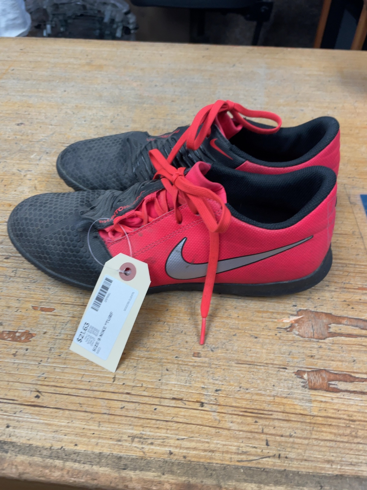 Nike Phantom VNM Size 9 US Turf Soccer Shoes