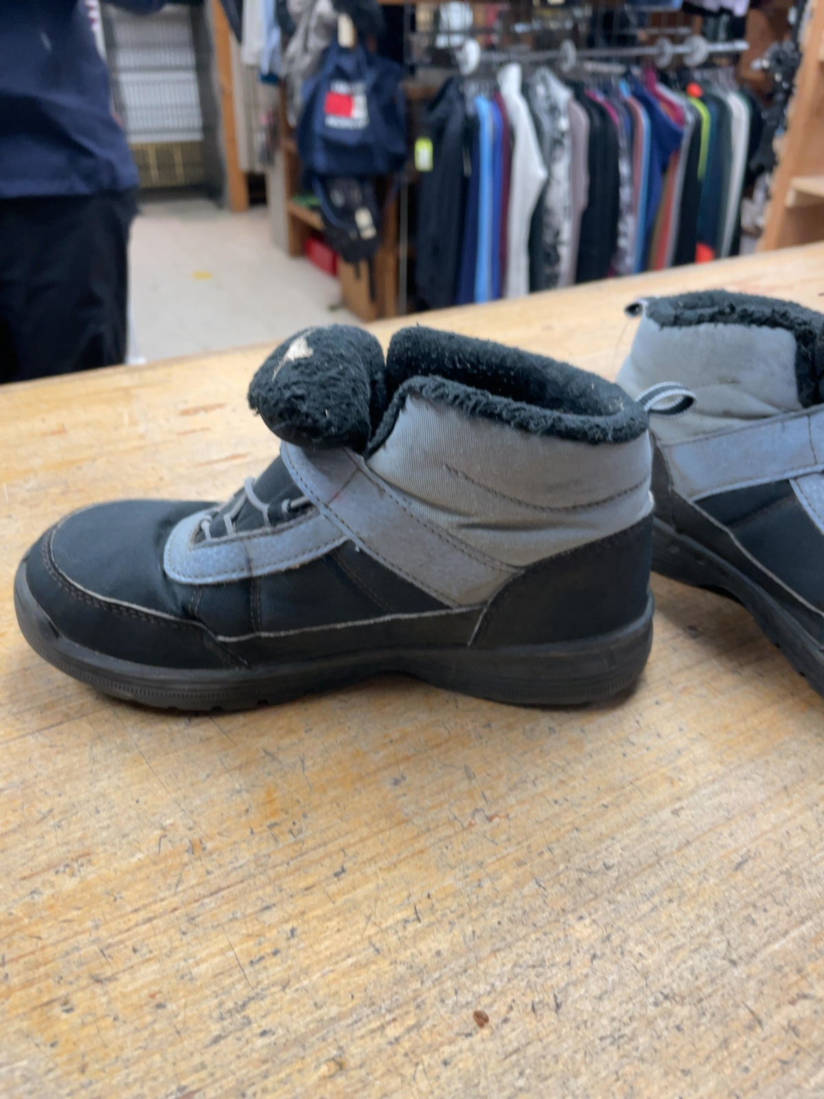 Quechua Size 1 Youth Winter Boots