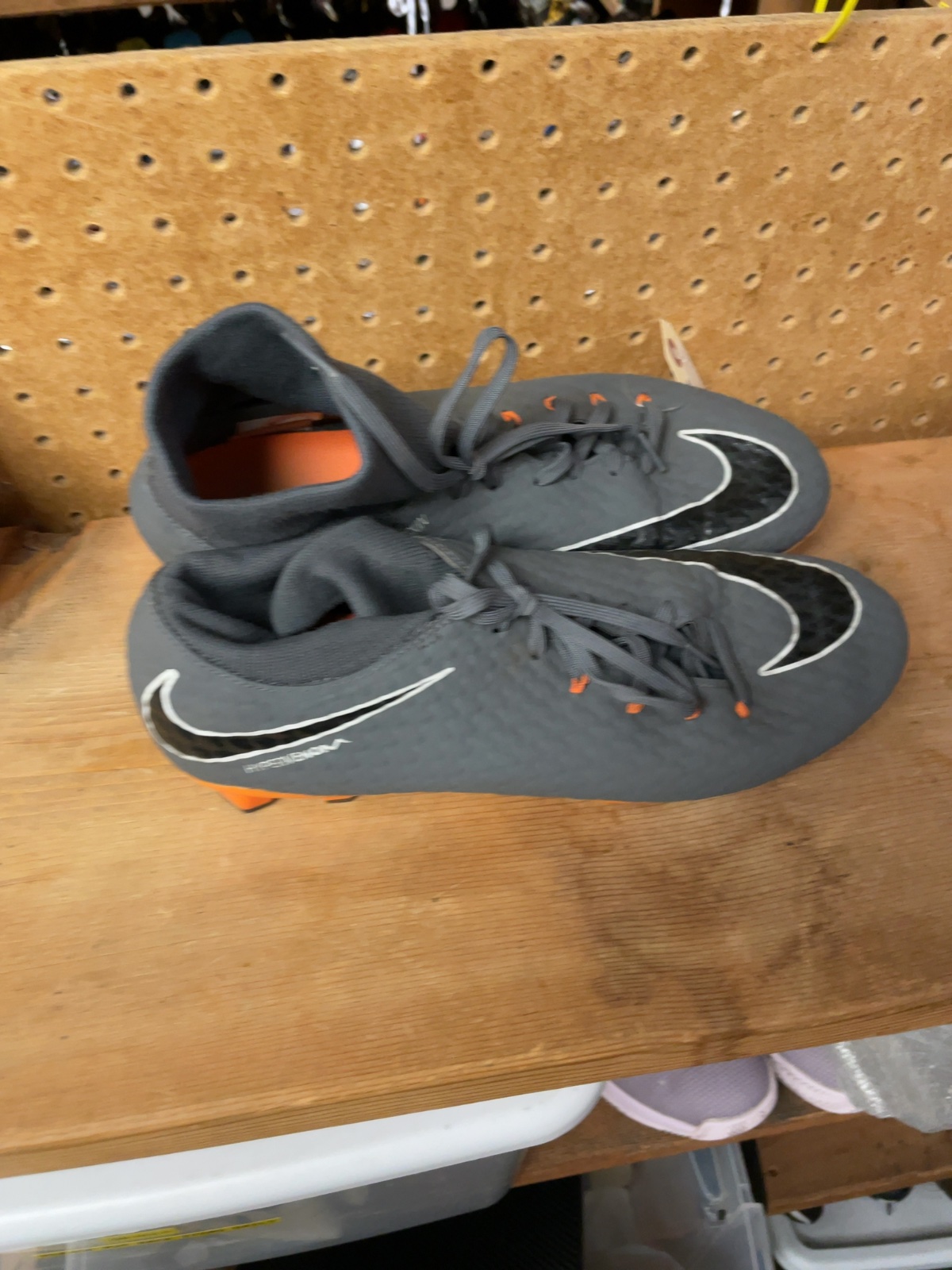 Nike Hypervenom Phelon Dynamic Fit FG Size 11 Soccer Cleats Grey/Orange