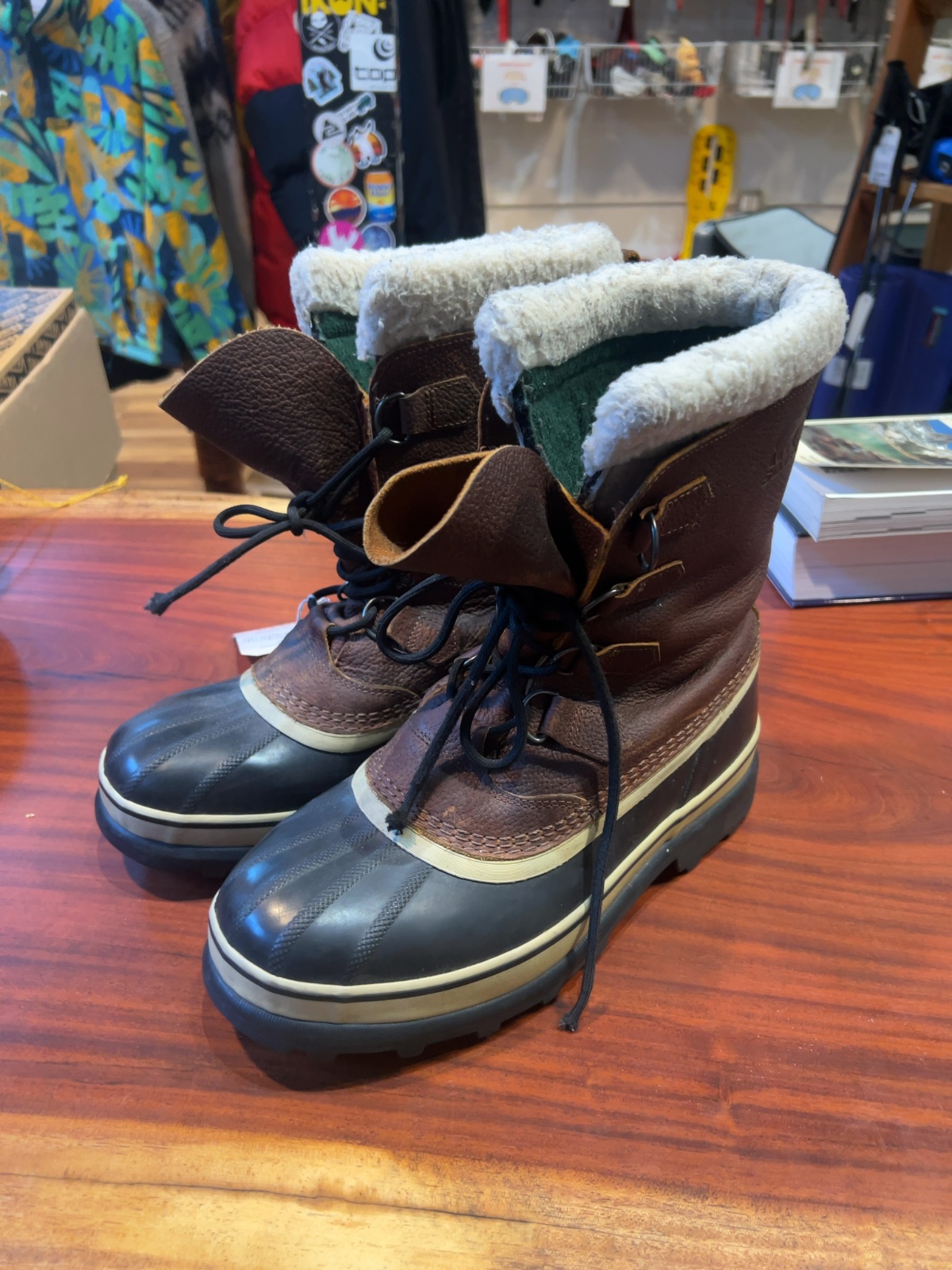 Sorel Caribou Snow Boots Good 10