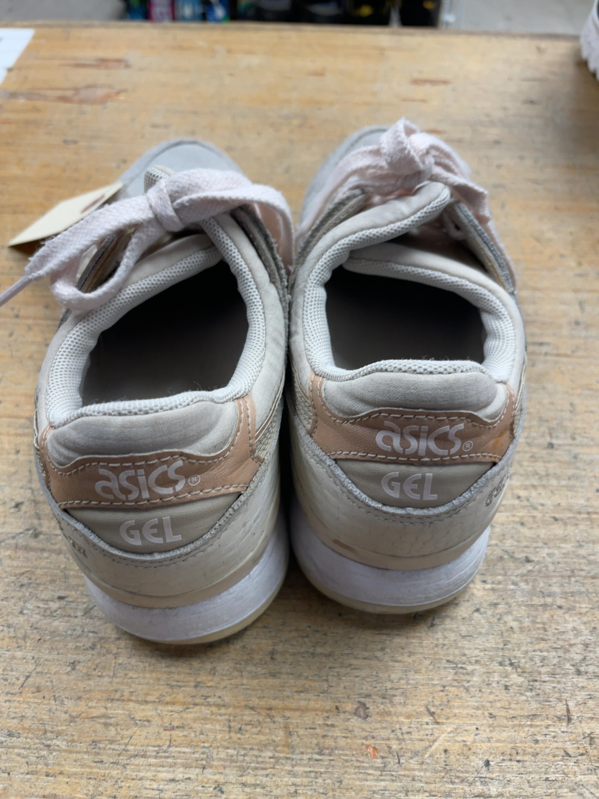 Asics Gel-Lyte III Size 5.5 US Sneakers