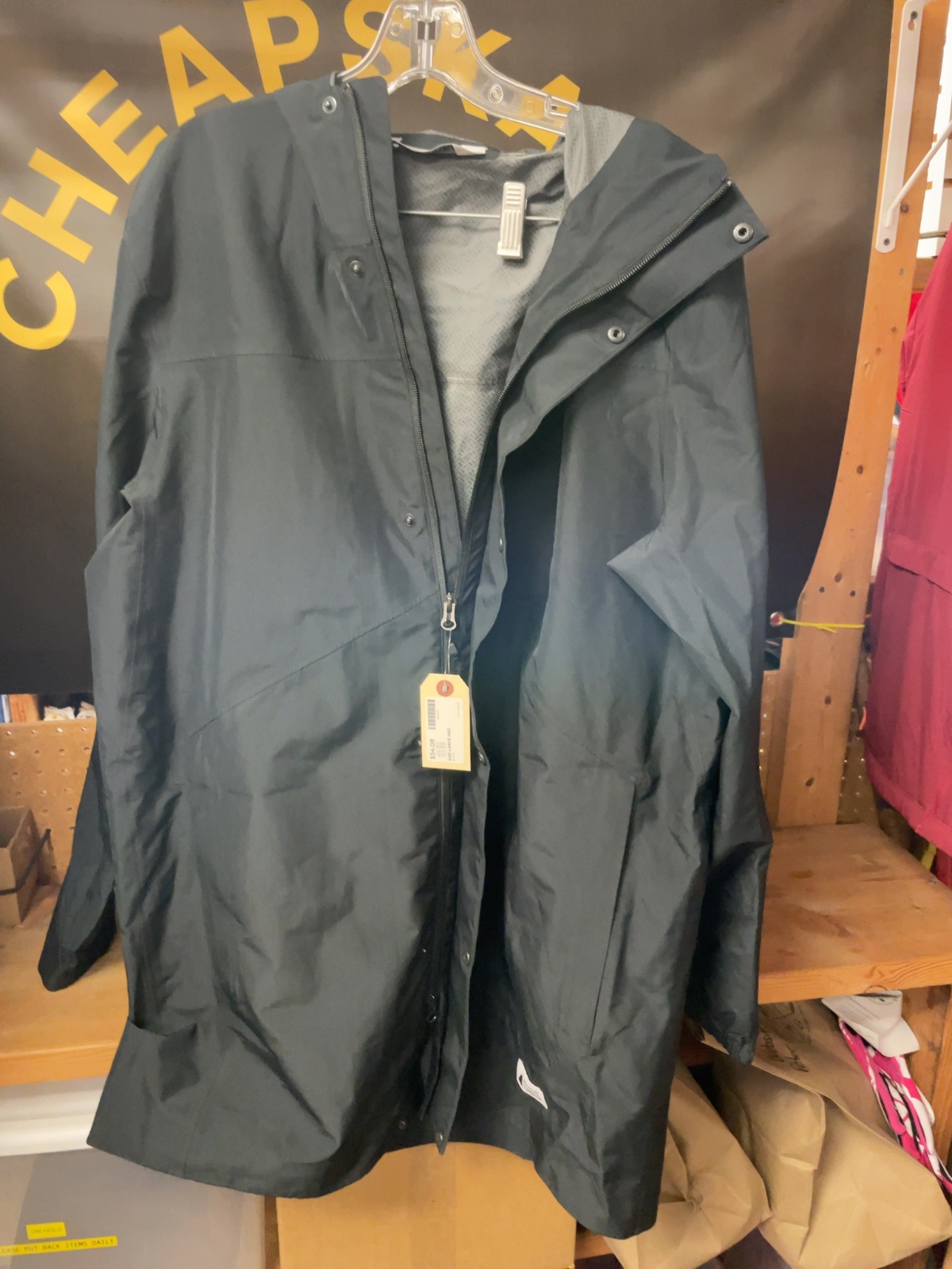 MEC Hooded Rain Jacket Size L Mens