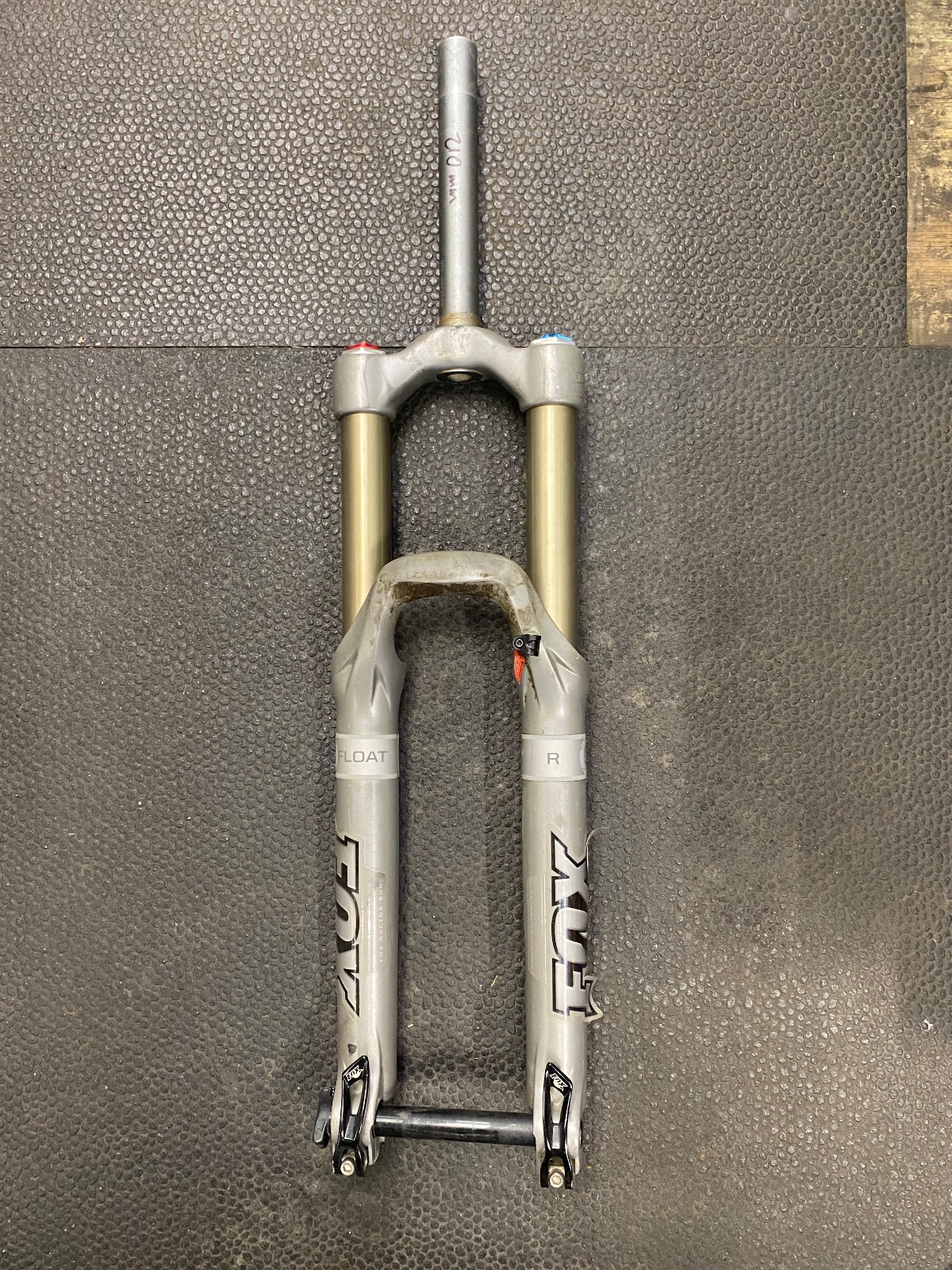 Fox Racing Shox 36 Float R Mountain Bike Suspension Fork Grey Used