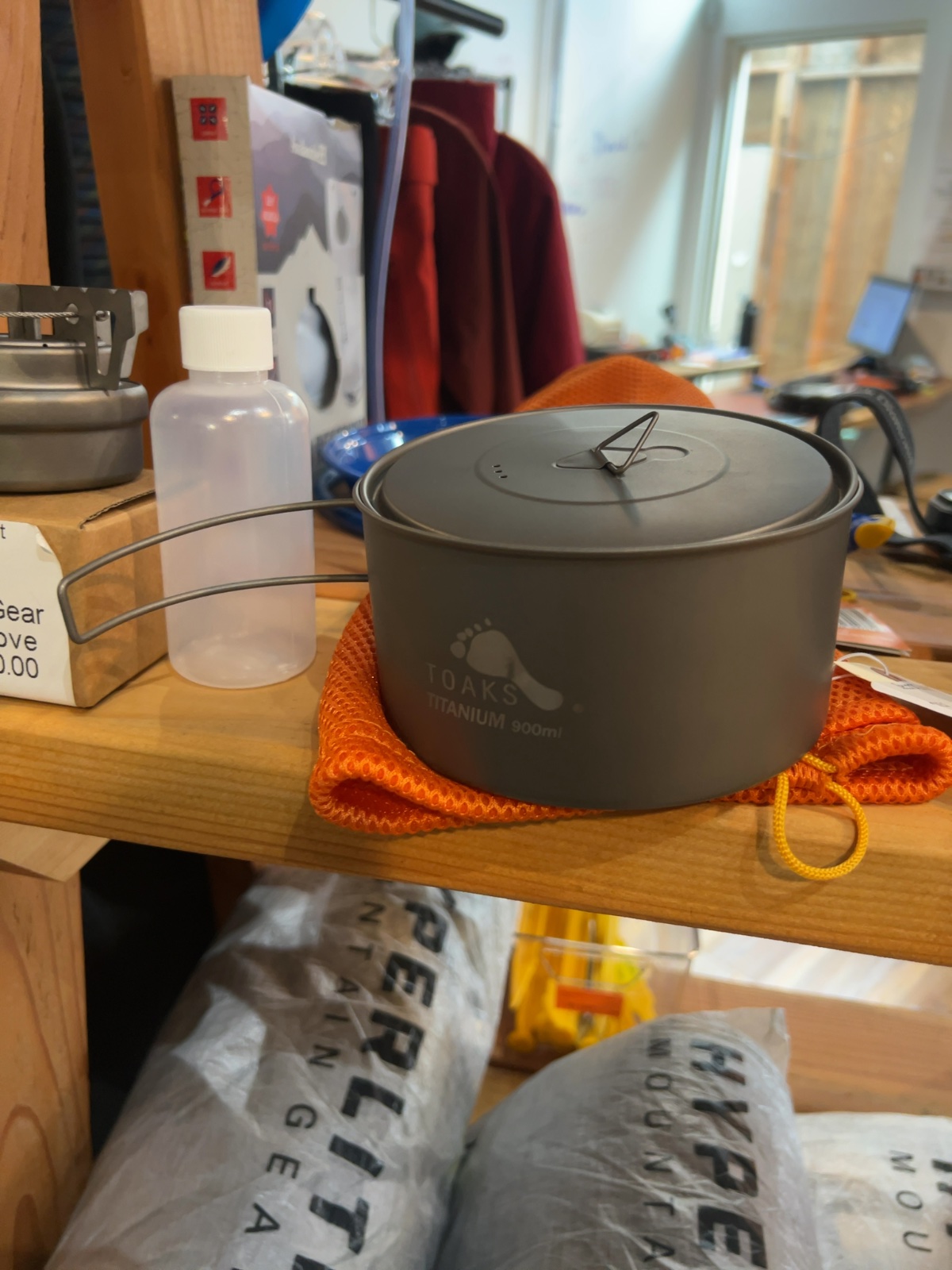 TOAKS Titanium 900ml Pot with Lid Good