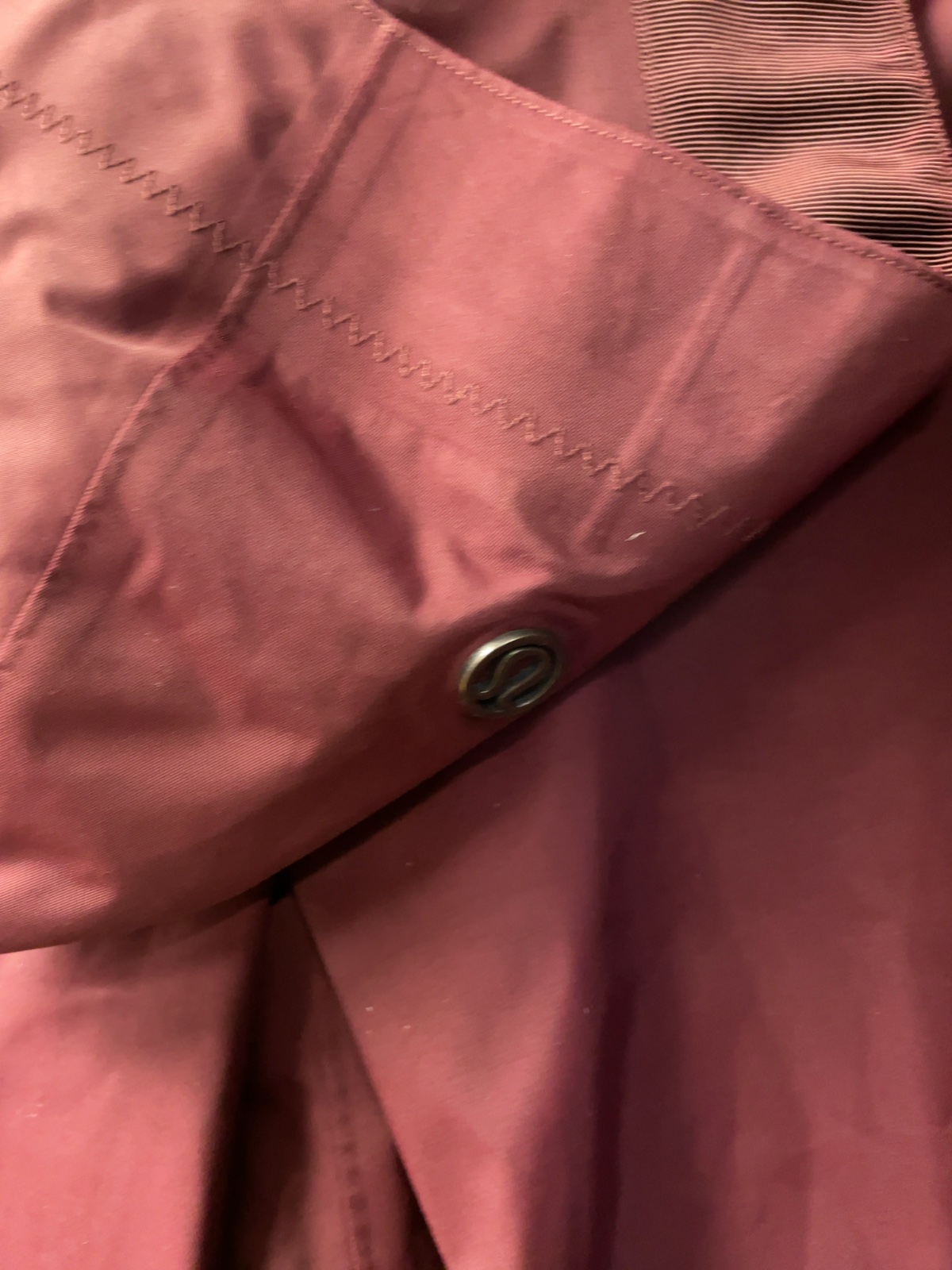 Lululemon Rain Jacket Size 4 Burgundy