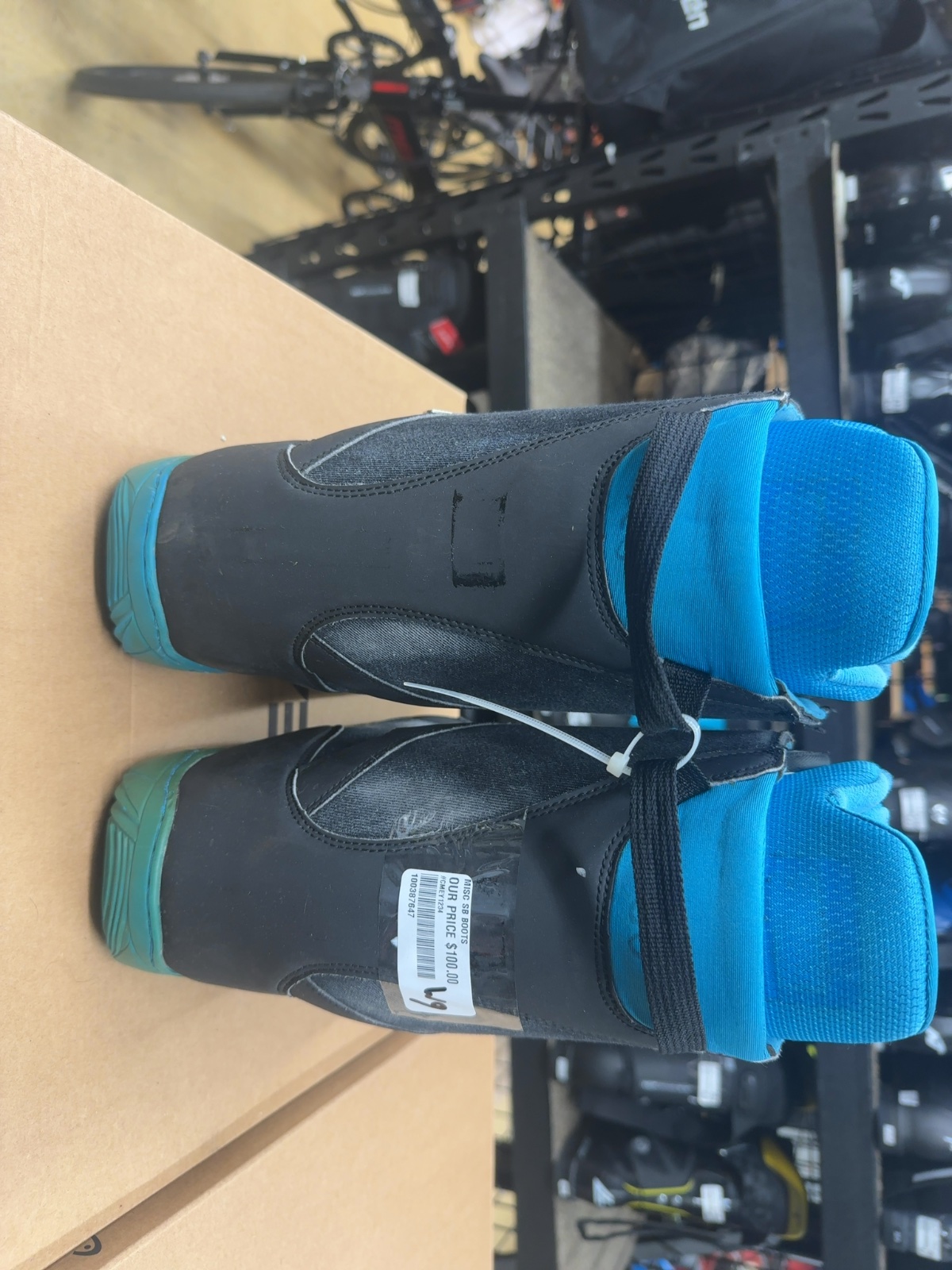 Snowboard Rossignol Boots Women's Size 9 BOA