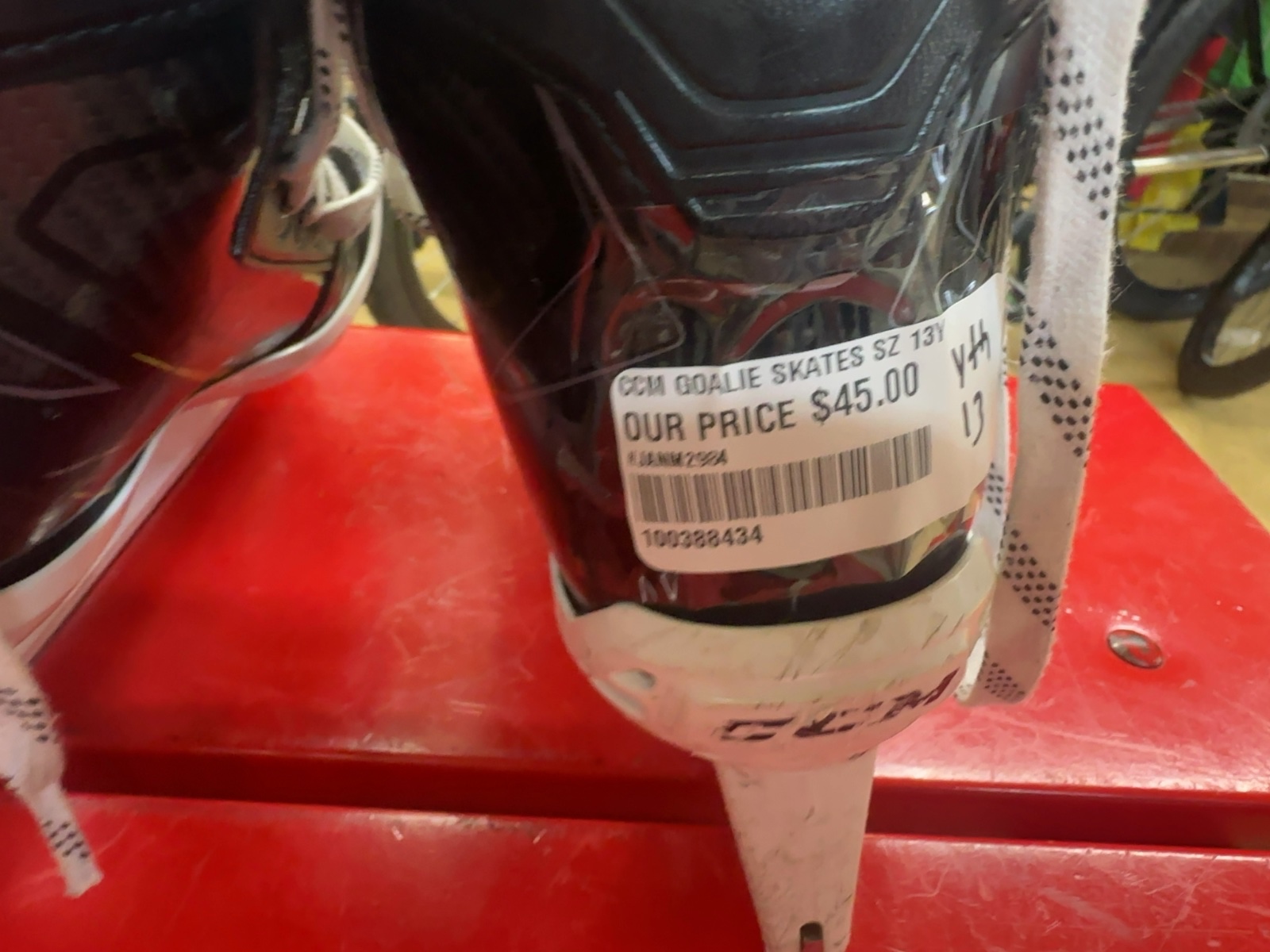 CCM Tacks 4092 Youth Goalie Ice Skates Size Y13