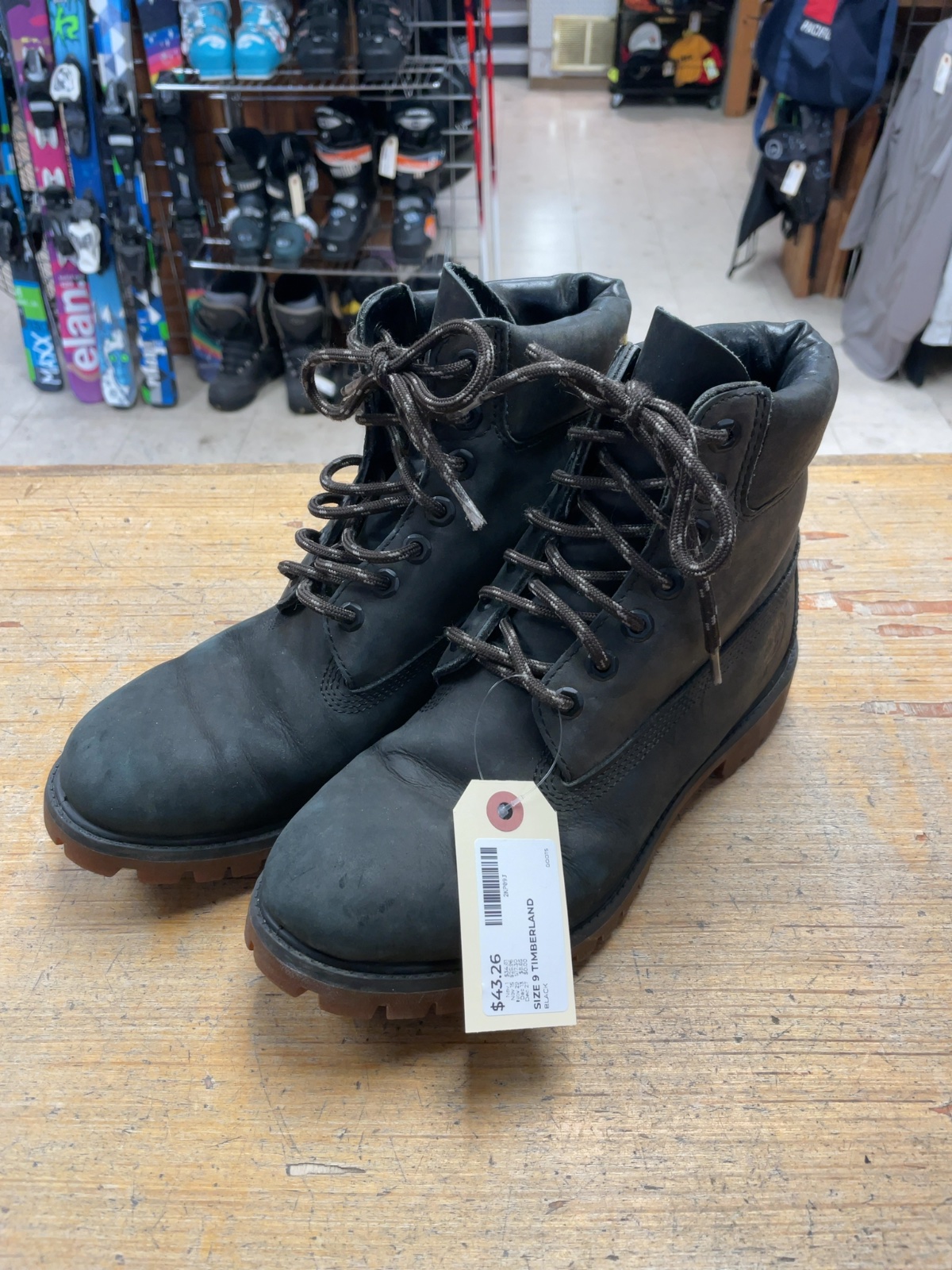 Timberland 6-Inch Premium Boots Size 9