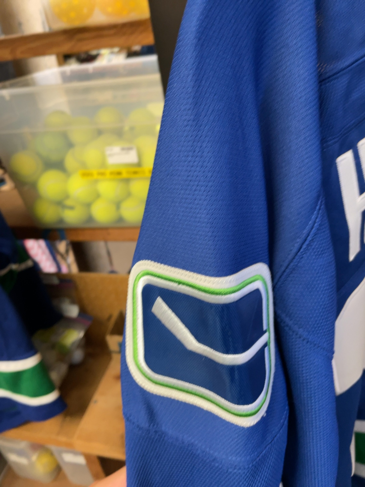 Reebok CCM Vancouver Canucks Henrik Sedin 52 Hockey Jersey