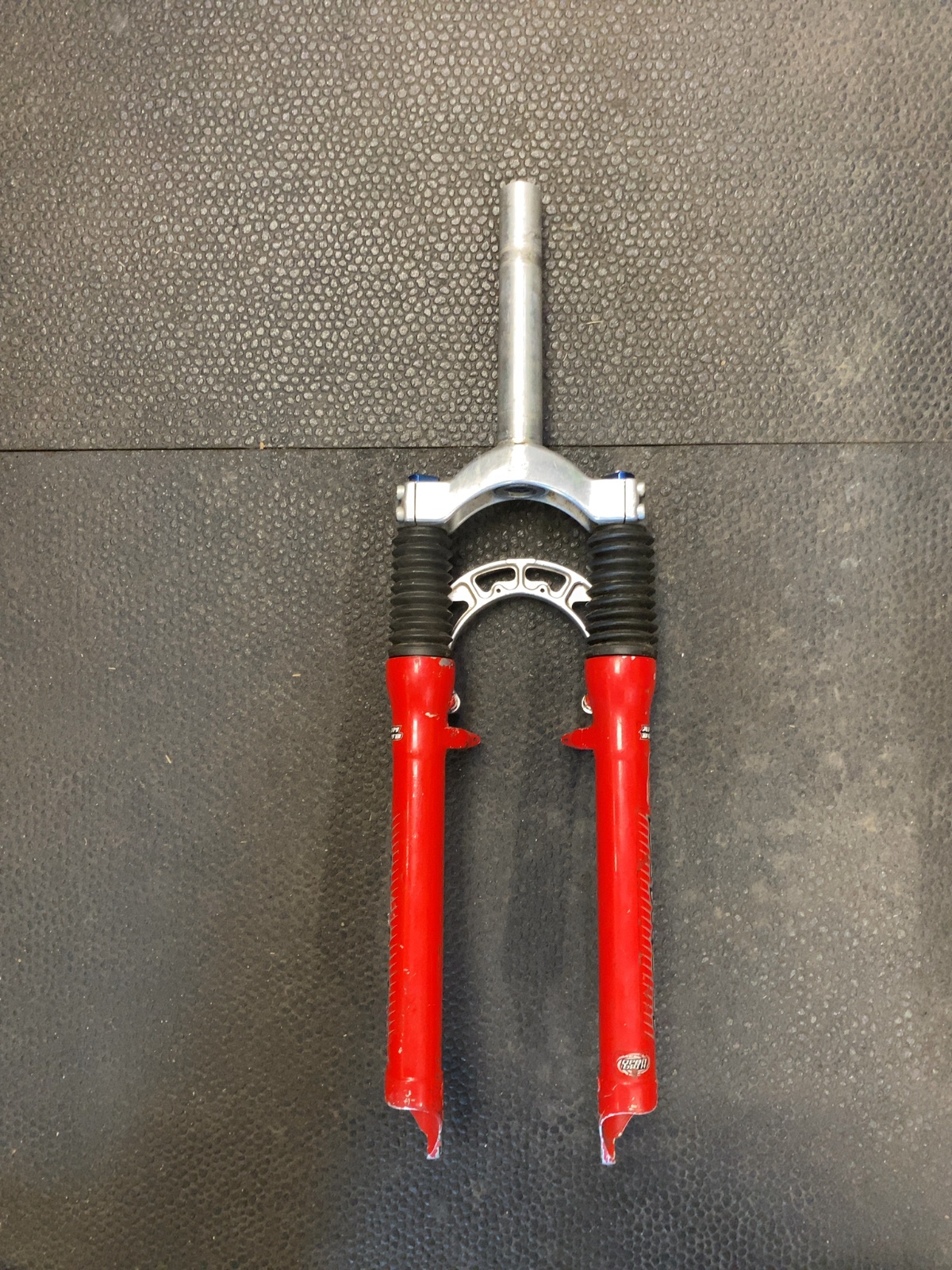 Marzocchi Bomber Atom Bomb Suspension Fork 180mm Steerer