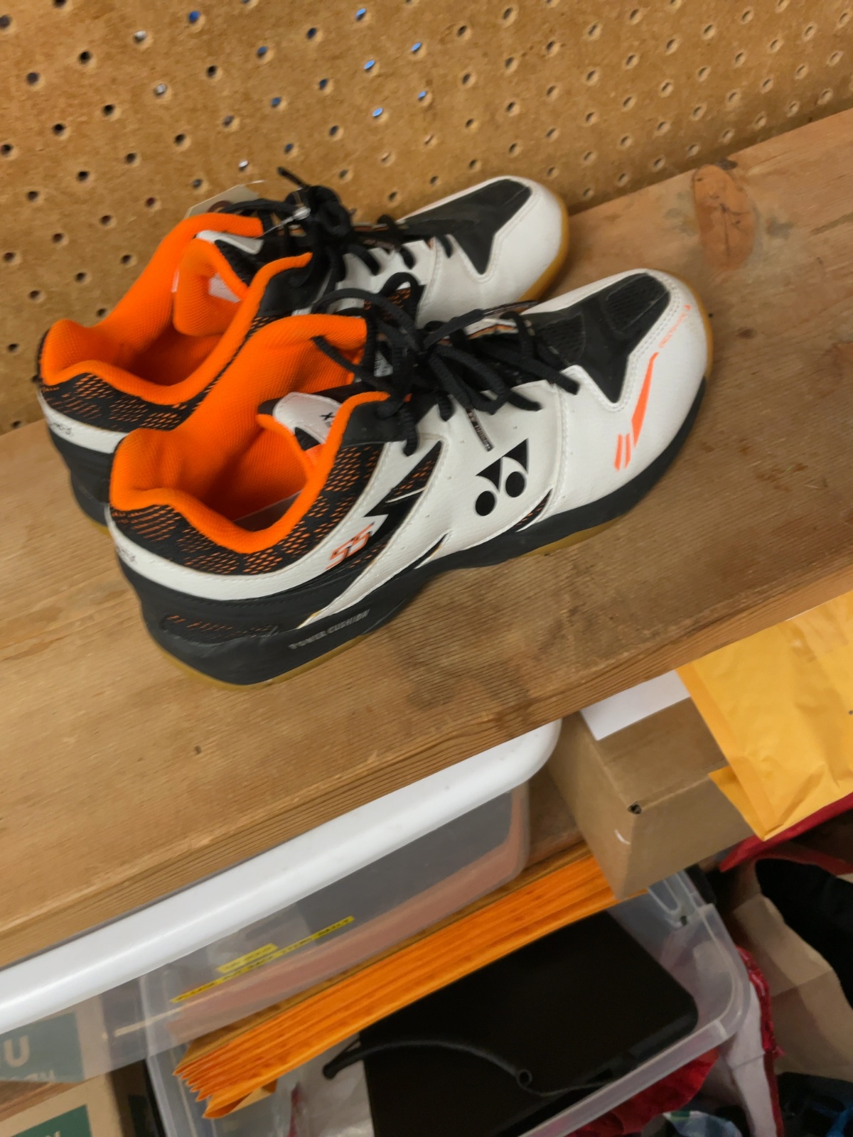 Yonex Power Cushion Size 9.5 US Court Shoes