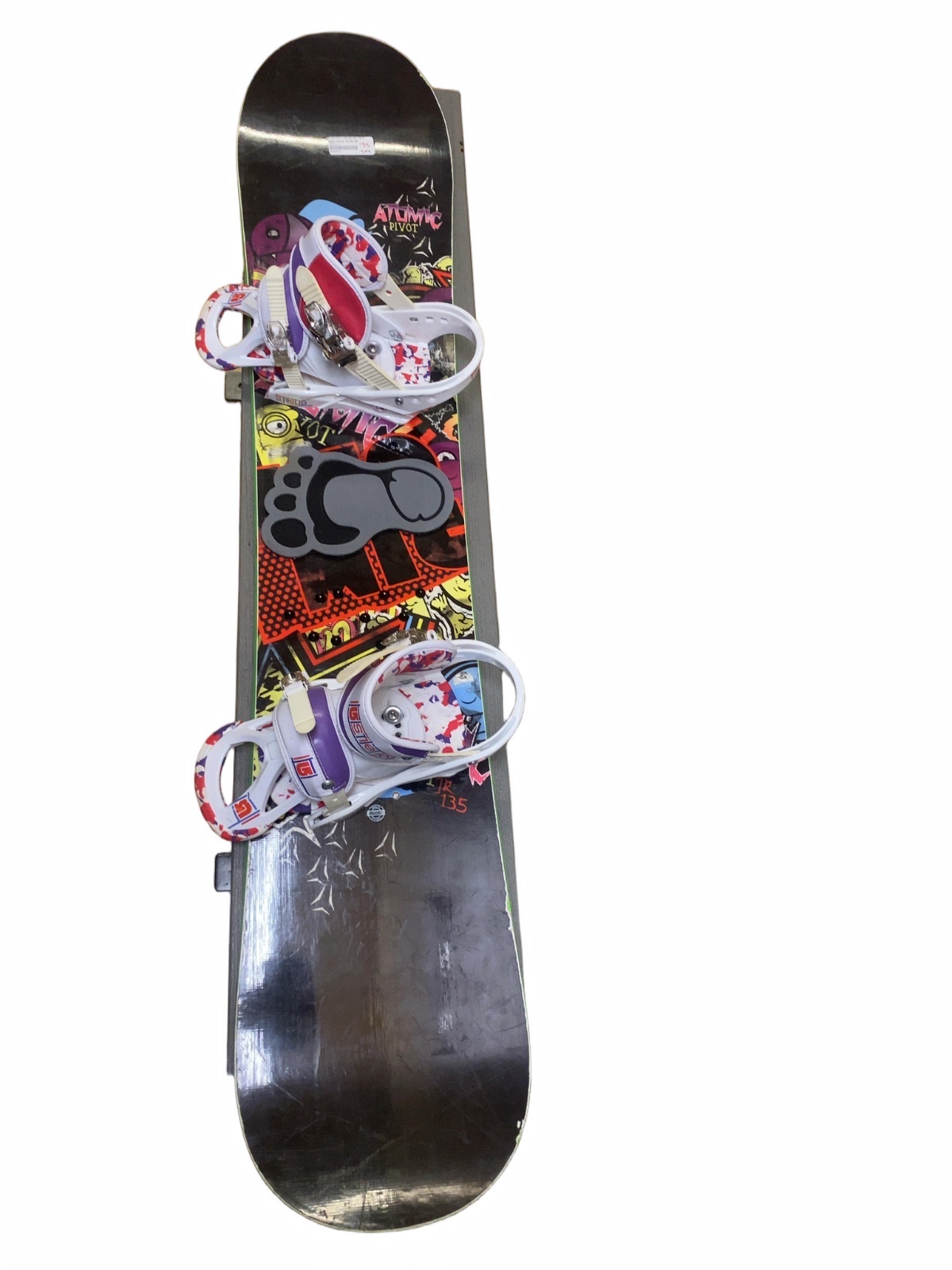 Atomic Pivot Snowboard with Bindings 135 cm