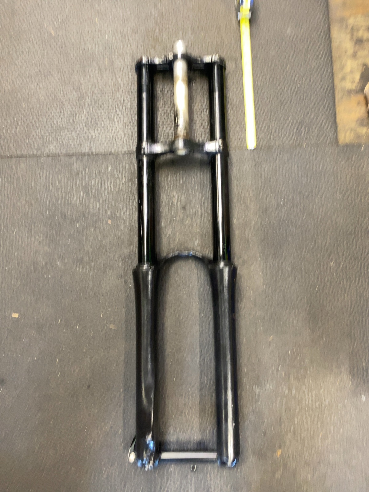 Dual Crown Downhill Suspension Fork 200mm Travel Fair