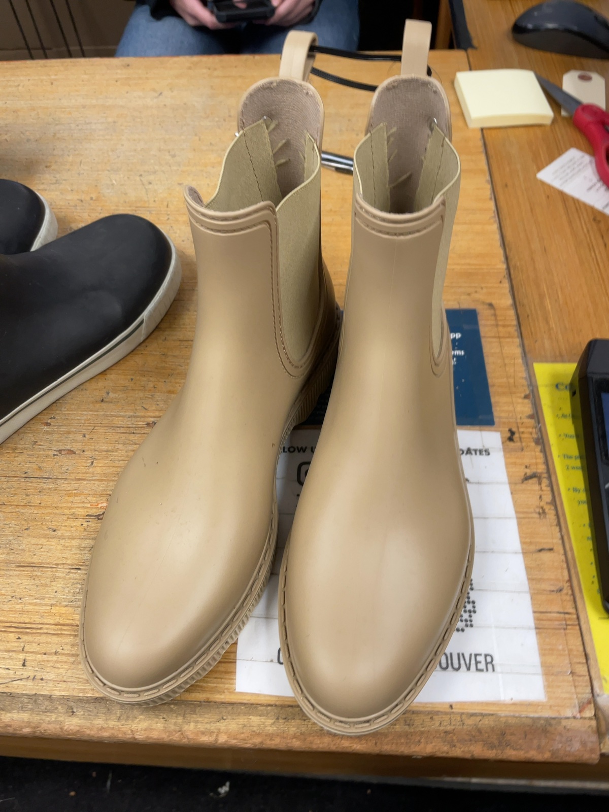Ladies Size 9 Beige Chelsea Rain Boots
