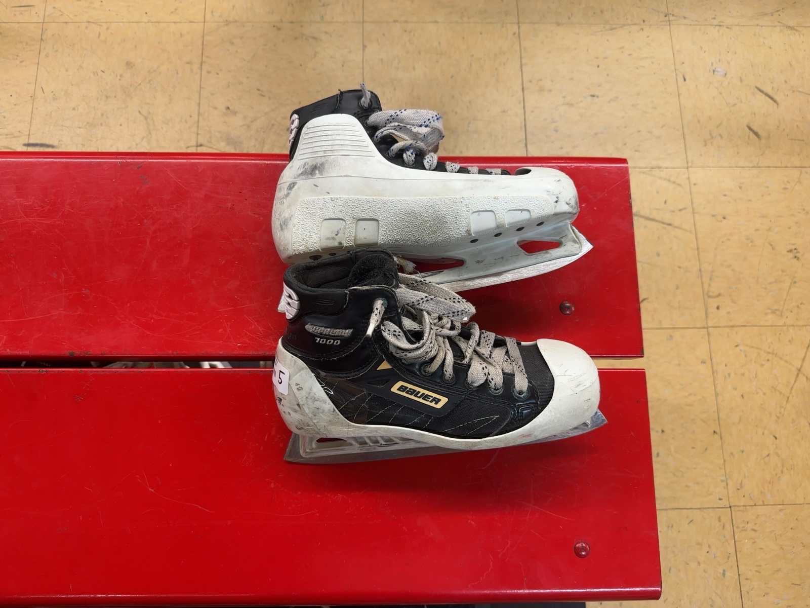 Bauer Supreme 1000 Goalie Ice Skates Size 5