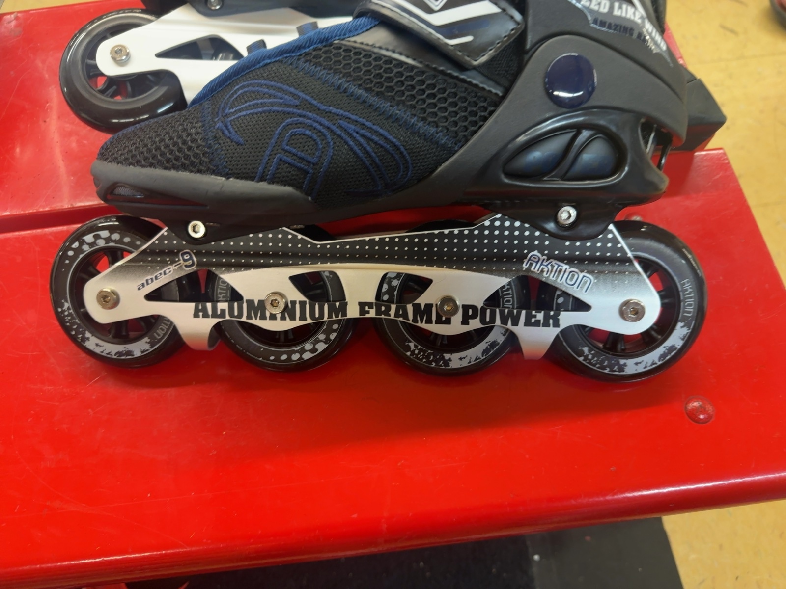 Aktion Speed Line Wind Women's Inline Skates - Size 9