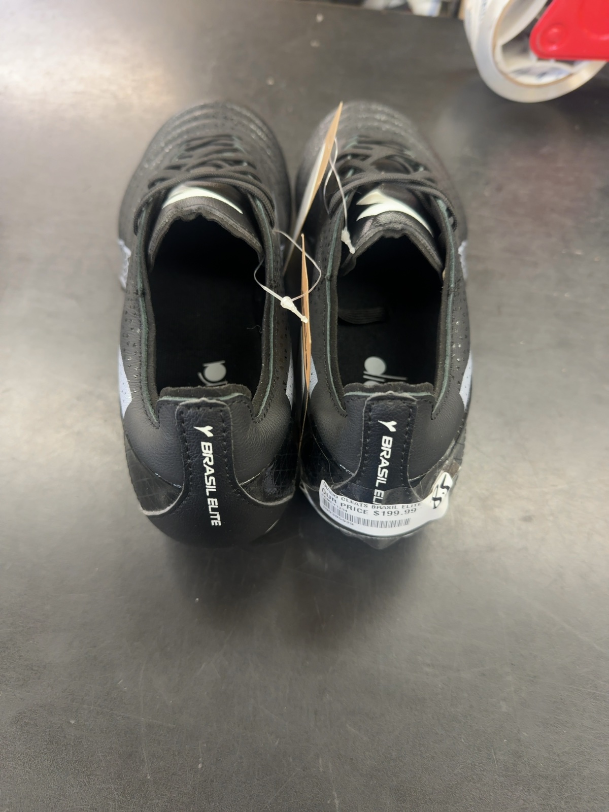 Diadora Brasil Elite Soccer Cleats - Black - Size 8.5
Brand new with tags