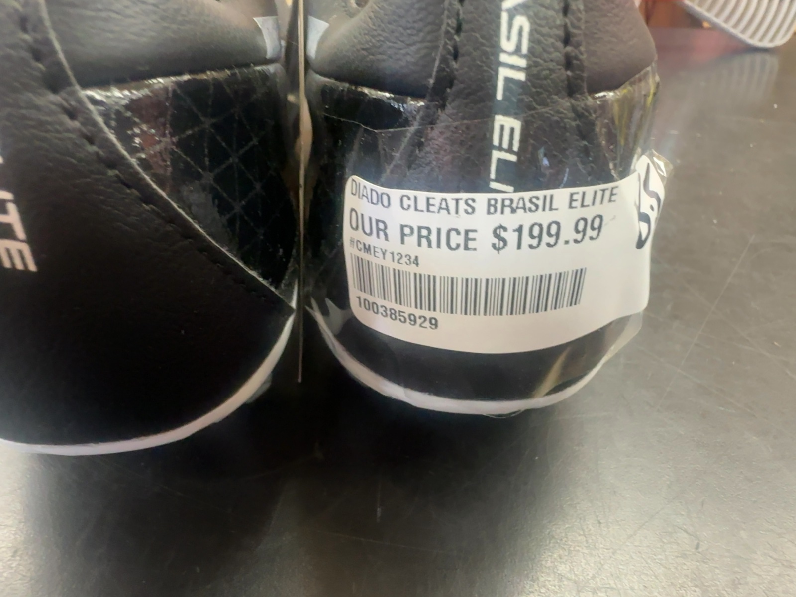 Diadora Brasil Elite Soccer Cleats - Black - Size 8.5
Brand new with tags