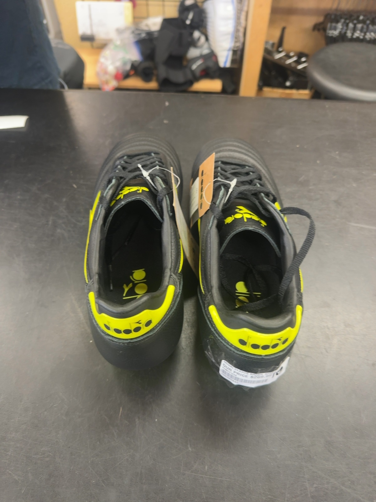 Diadora Brasil Icon LT Soccer Cleats - Black/Neon Yellow - Size 10
Brand new with tags