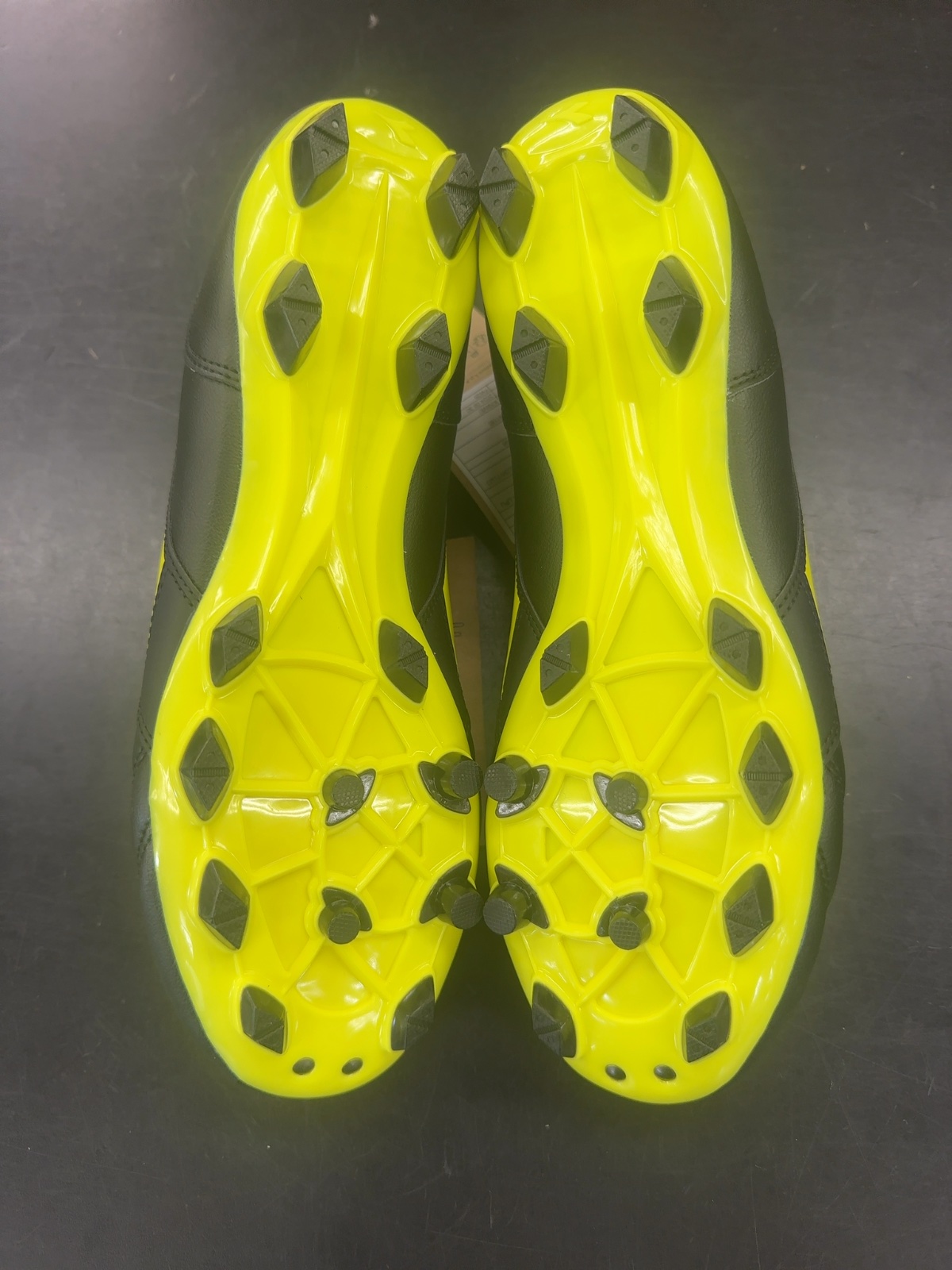 Diadora Brasil Icon R Soccer Cleats - Size 10
Brand new with tags