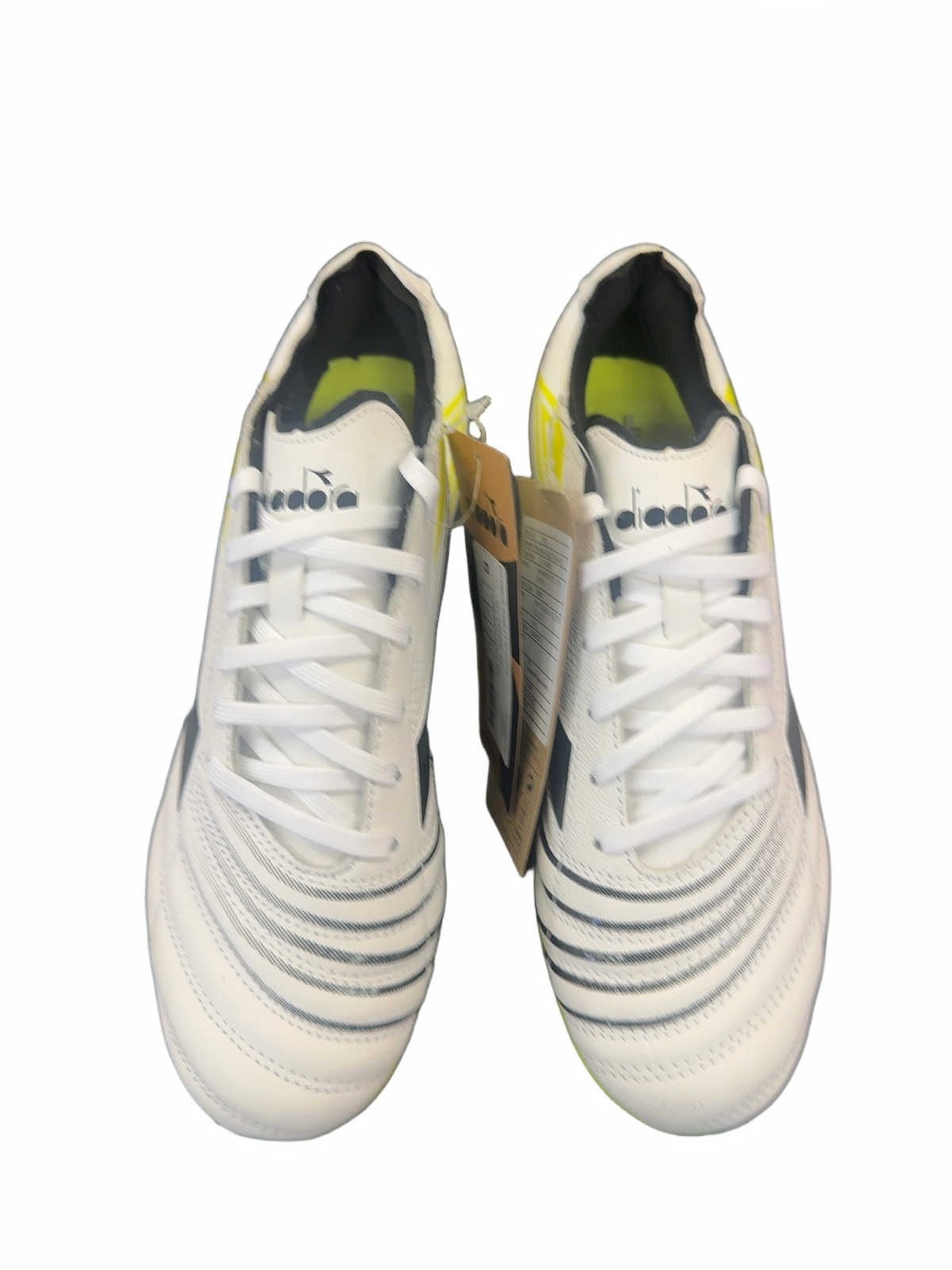 Diadora Maximus Icon Women's Soccer Cleats - Size 8.5
Brand new with tags