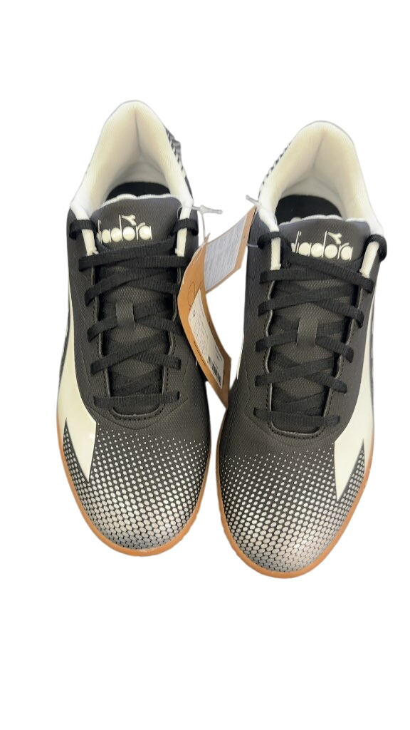 Diadora Pichichi SR Indoor Soccer Shoes - Size 10
Brand  new - image 1