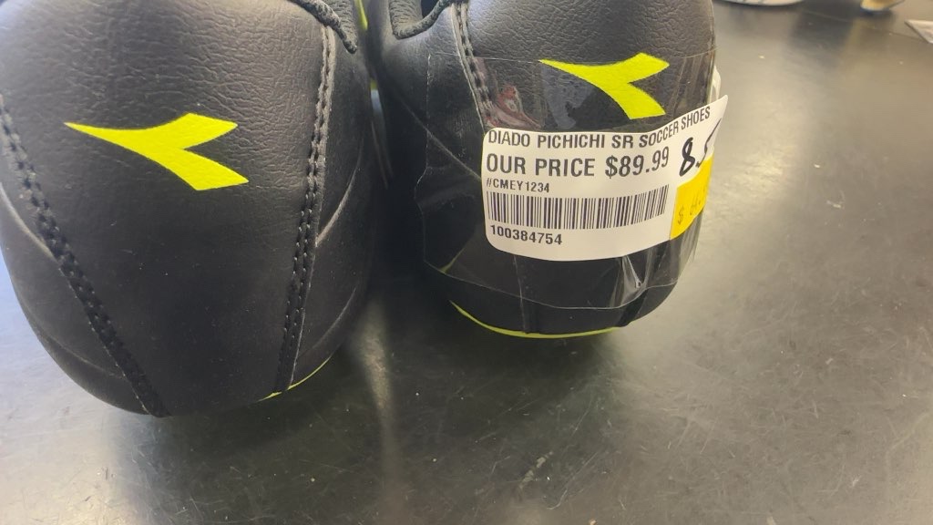 Diadora Pichichi SR Soccer Shoes - Black/Neon Yellow - Size 8.5
Brand new