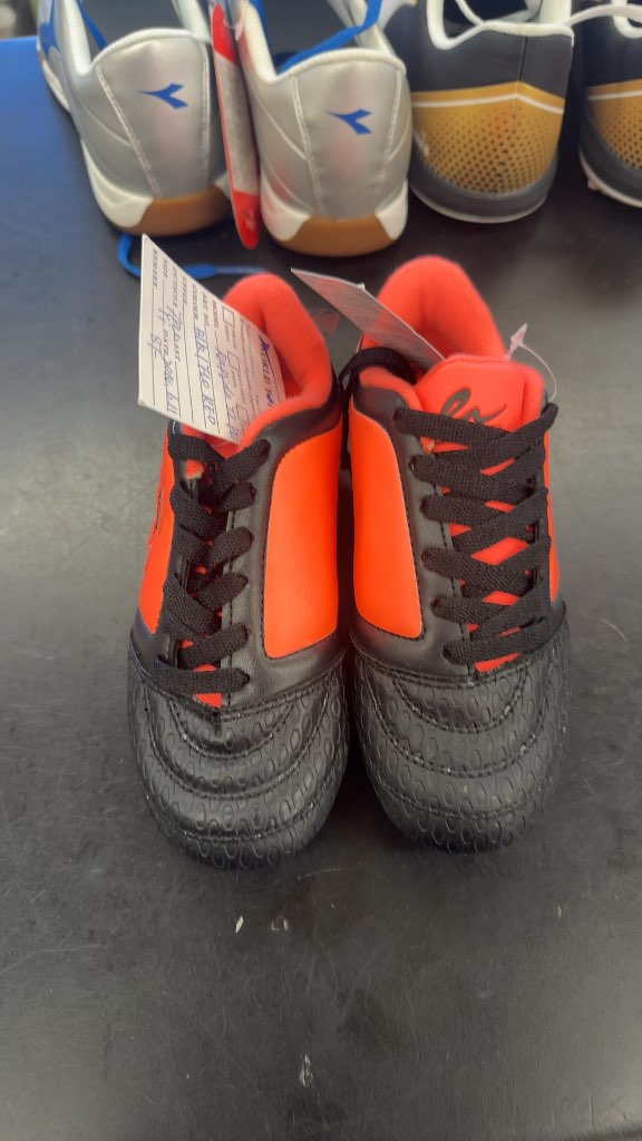Elatto Rapide Junior Soccer Cleats - Black/Orange size 1