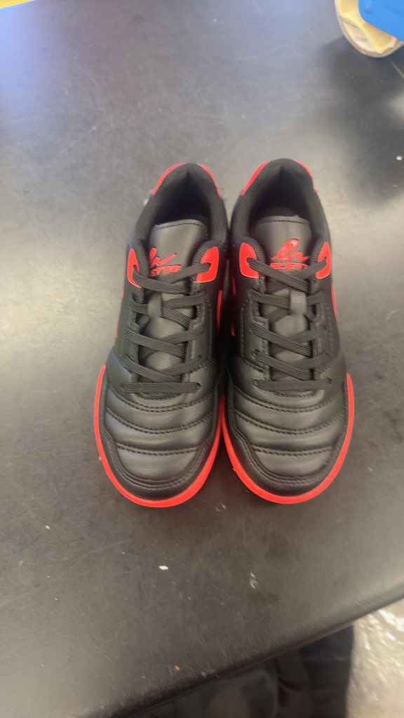 Elatto Youth Soccer Shoes Black/Red Size 13 indoor shoes