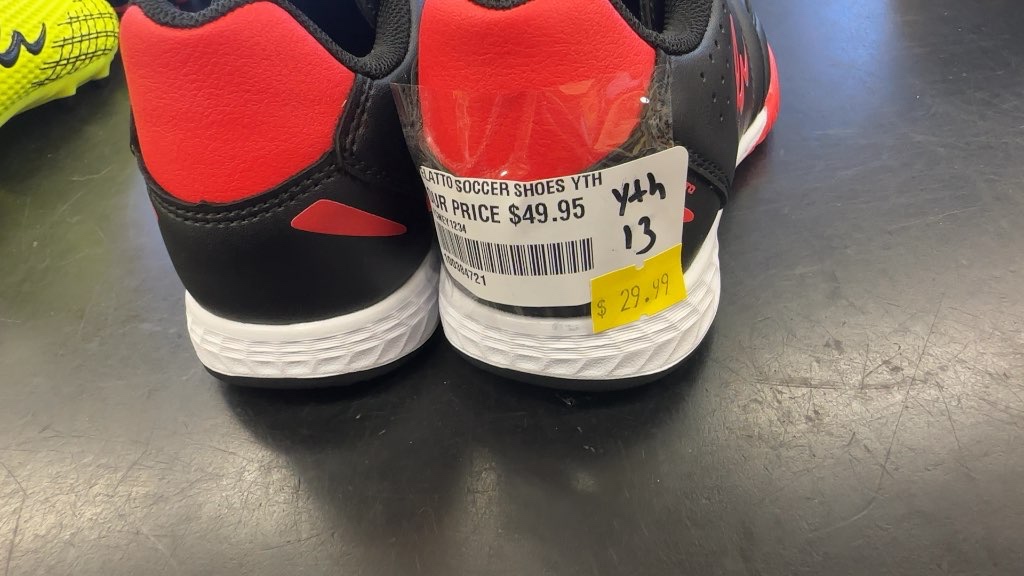 Elatto Youth Soccer Shoes Black/Red Size 13 indoor shoes