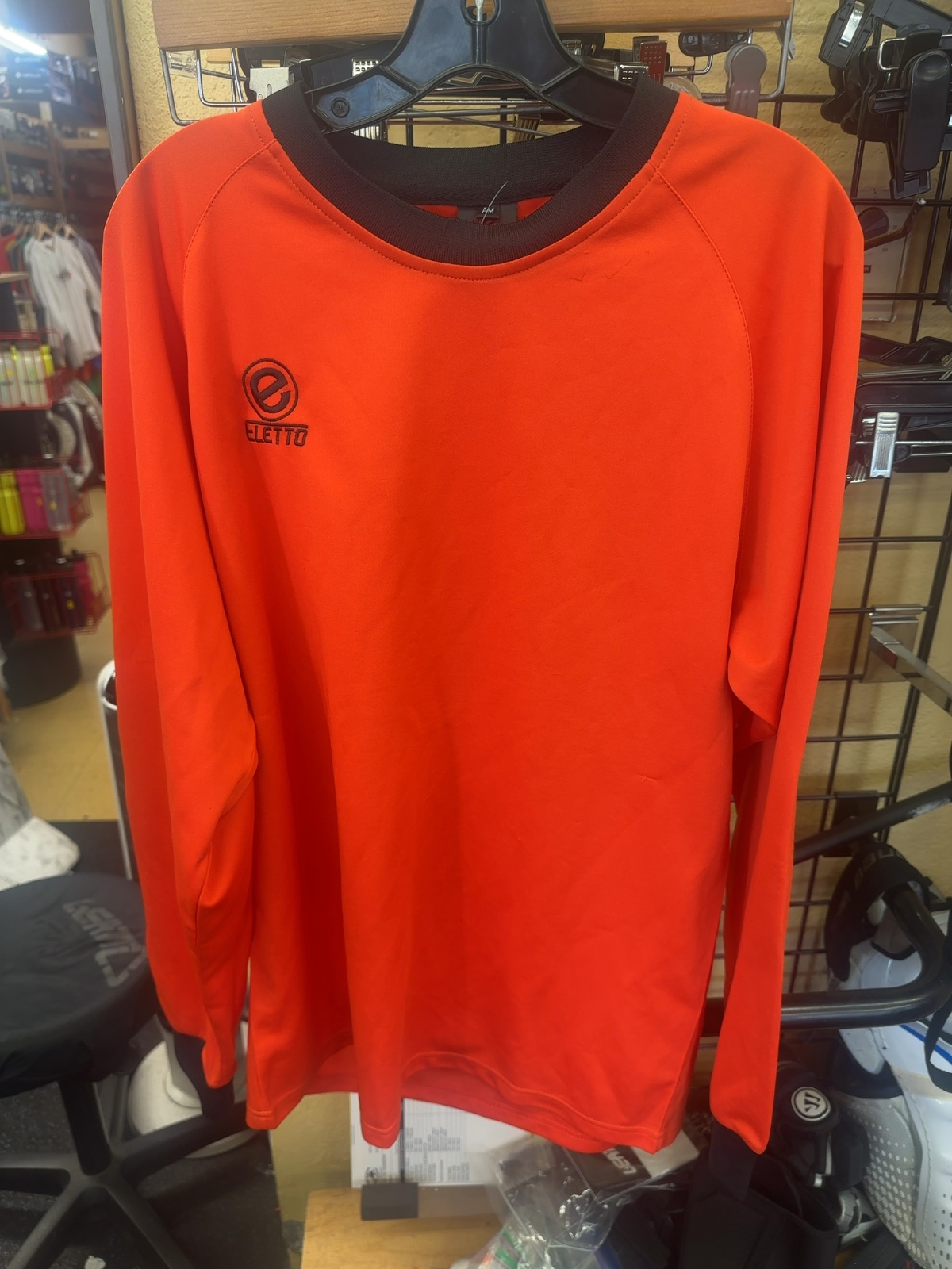 Eletto Senior Goalie Jersey - Orange - Size M
Brand new with tags