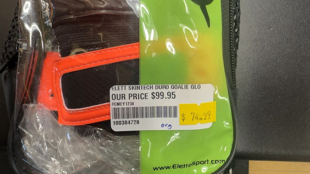 Eletto Skin Tech Duro Junior Goalkeeper Gloves - Size 6 brand new