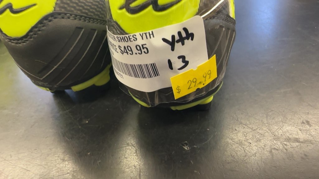 Eletto Youth Soccer Cleats - Size 13