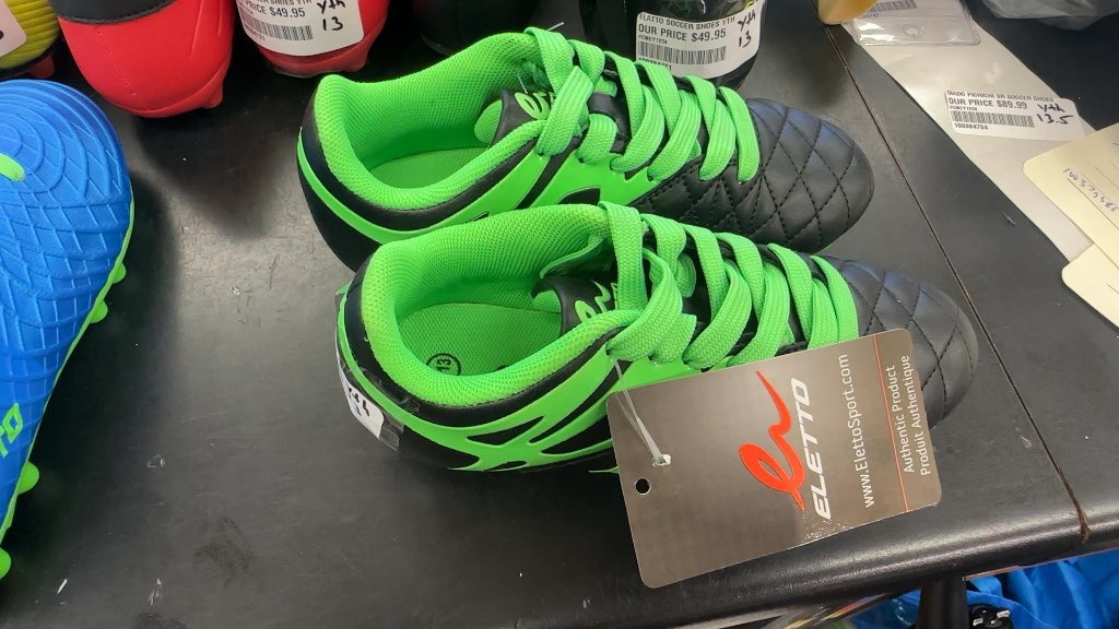 Eletto Youth Soccer Shoes Black/Green Size 13-brand new