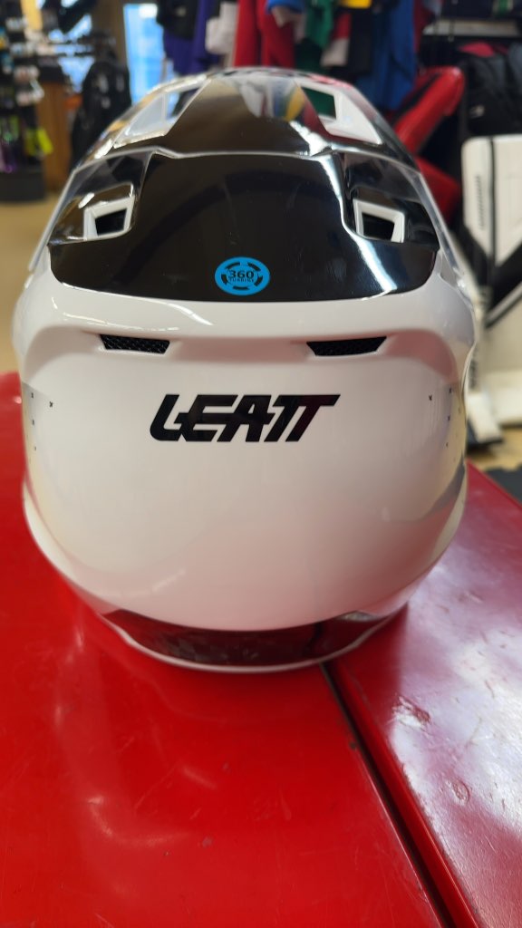 Leatt Gravity 8.0 MTB Helmet - White/Black - XL brand new