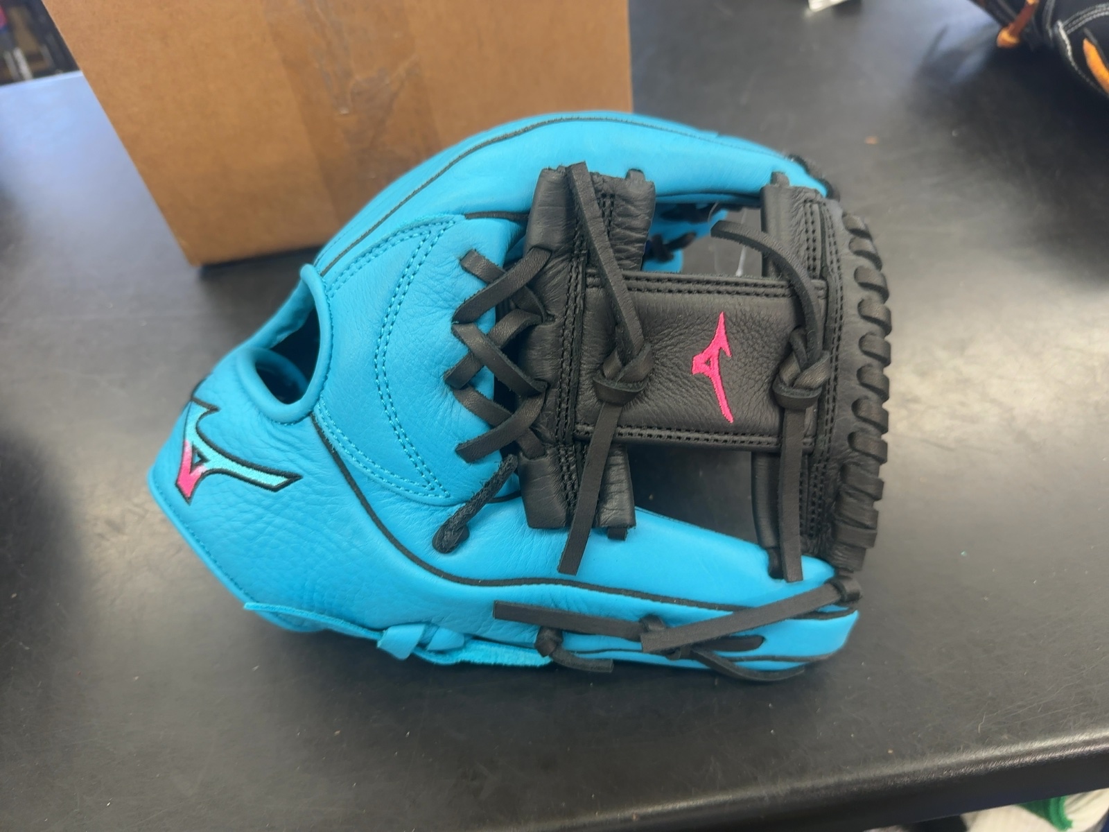 Mizuno Franchise 11.5" Baseball Glove - GFN 1151B5 - Cyan/Black