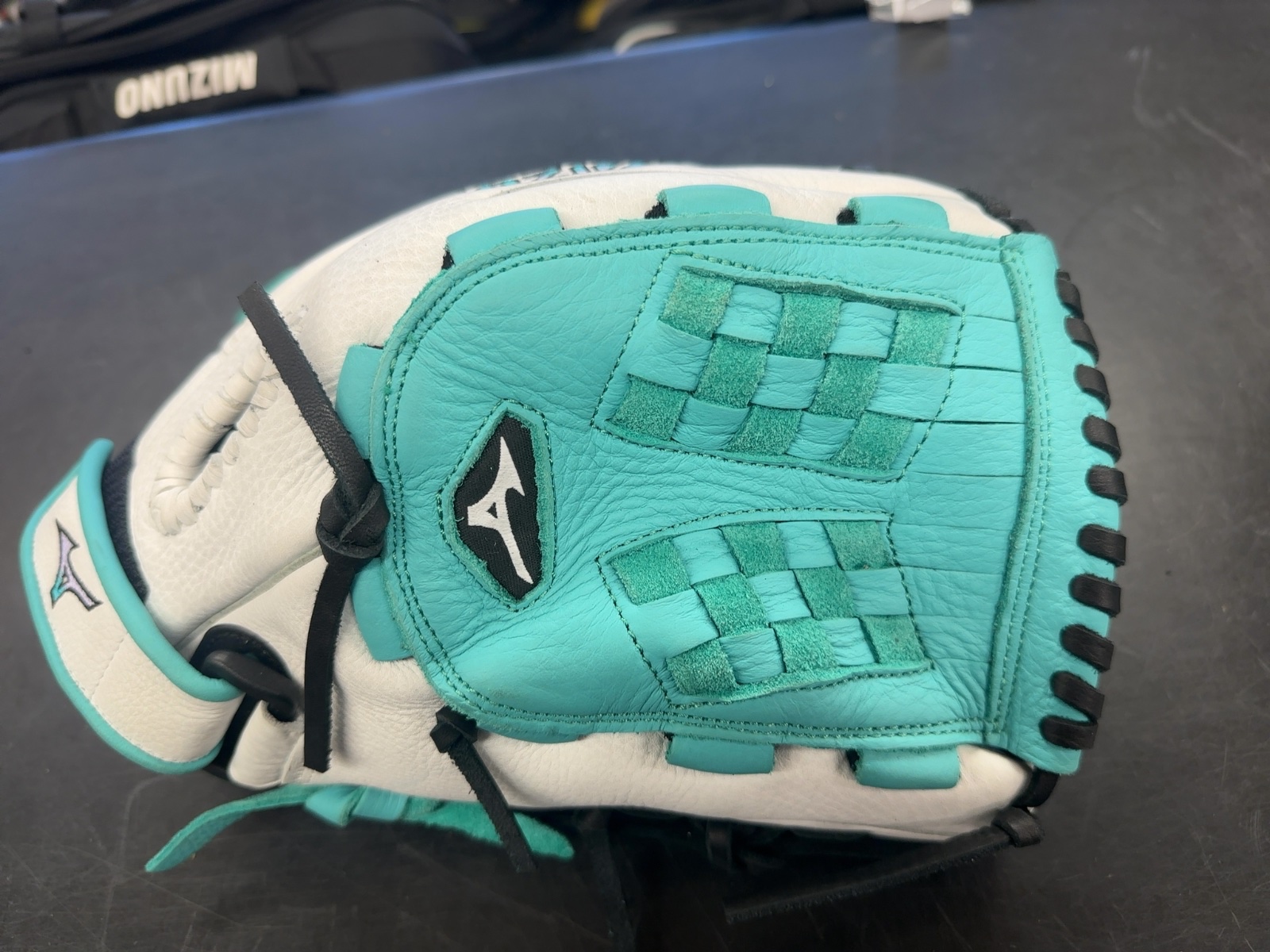 Mizuno Franchise Fastpitch 12" Softball Glove - GFN1201F5