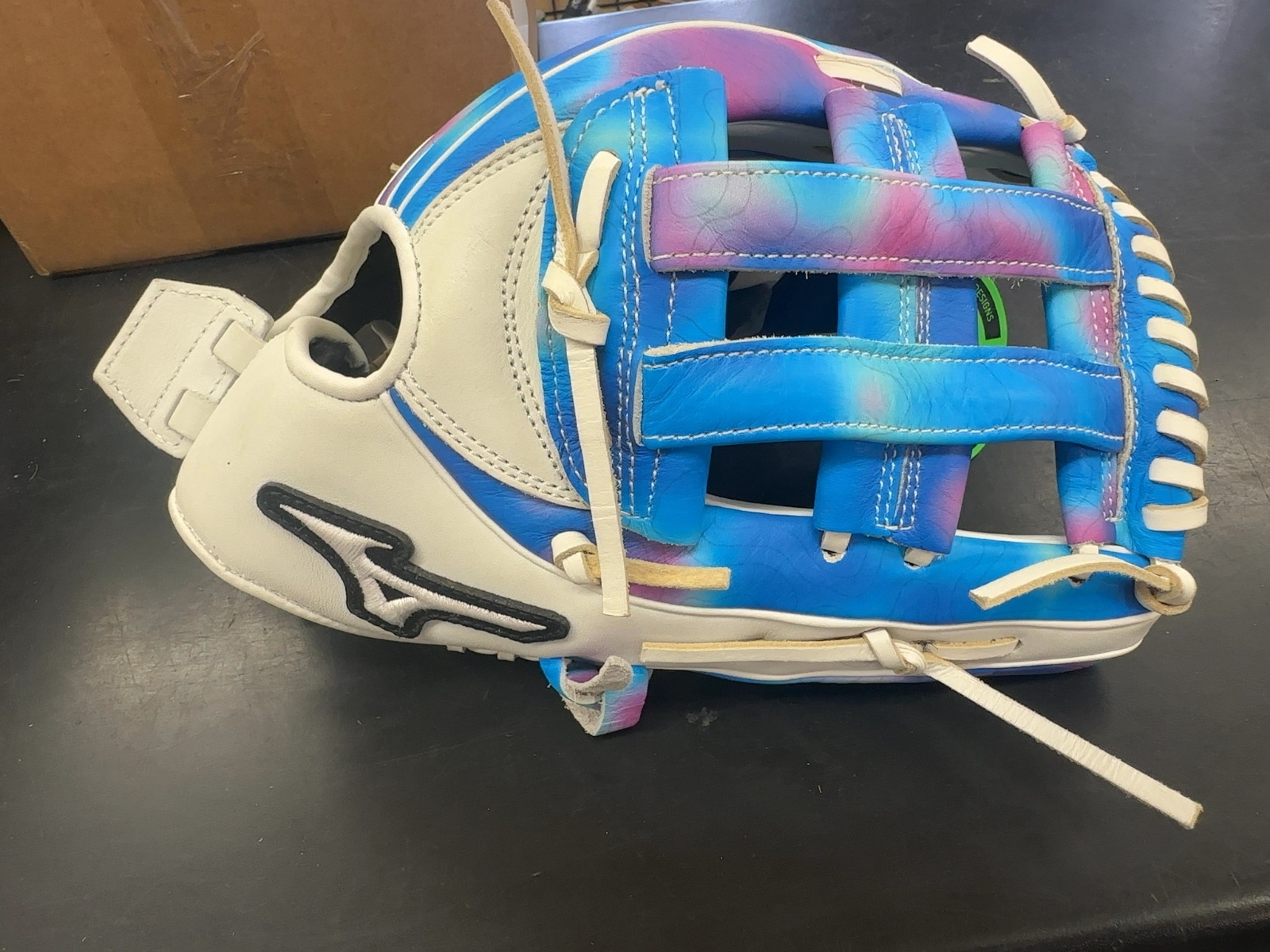 Mizuno MVP Prime Fastpitch 12.5" Softball Glove - GMVPF-60MP