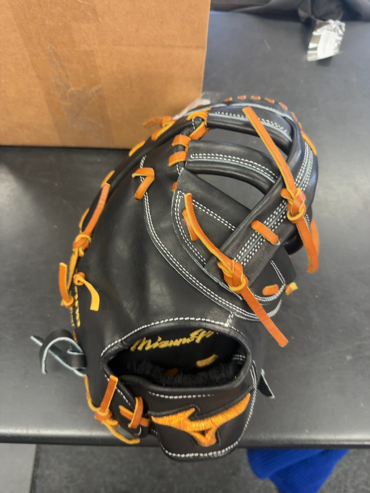 Mizuno Pro GMP-300LT 13" First Base Mitt