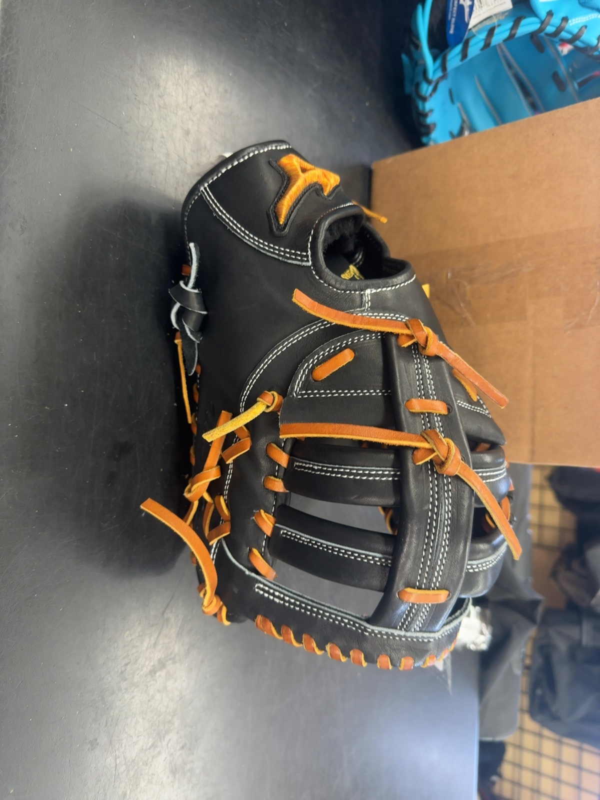 Mizuno Pro GMP-300LT 13" First Base Mitt