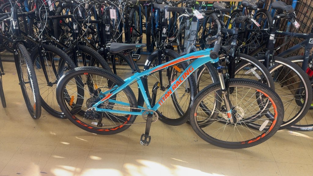 Titan Racing Mountain Bike Player 3.0 Blue/Orange Good Condition Size L - image 1